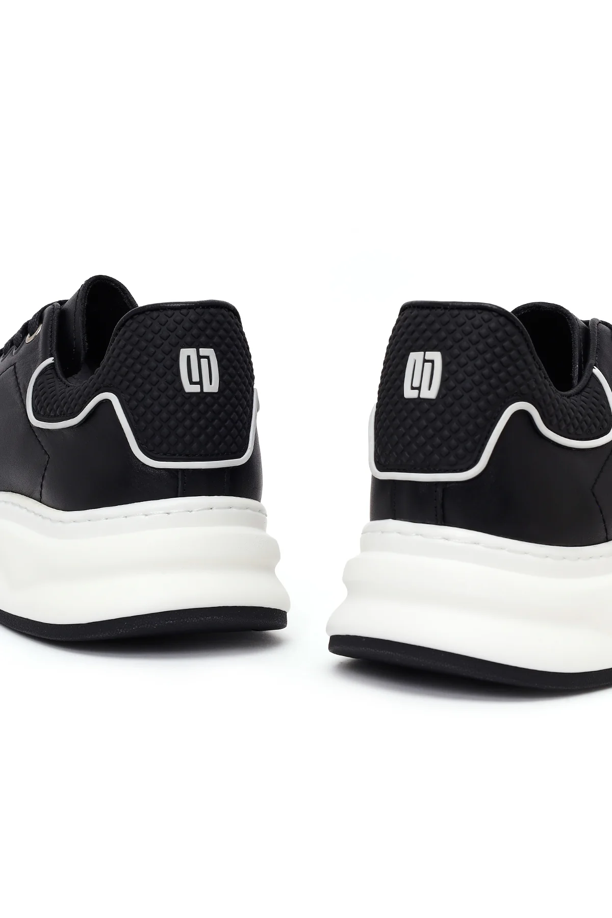Erkek Siyah Bağcıklı Kalın Tabanlı Deri Sneaker - Image 10