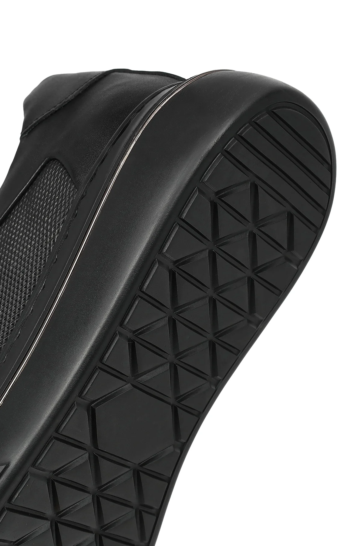 Erkek Siyah Bağcıklı Kalın Tabanlı Deri Sneaker - Image 8