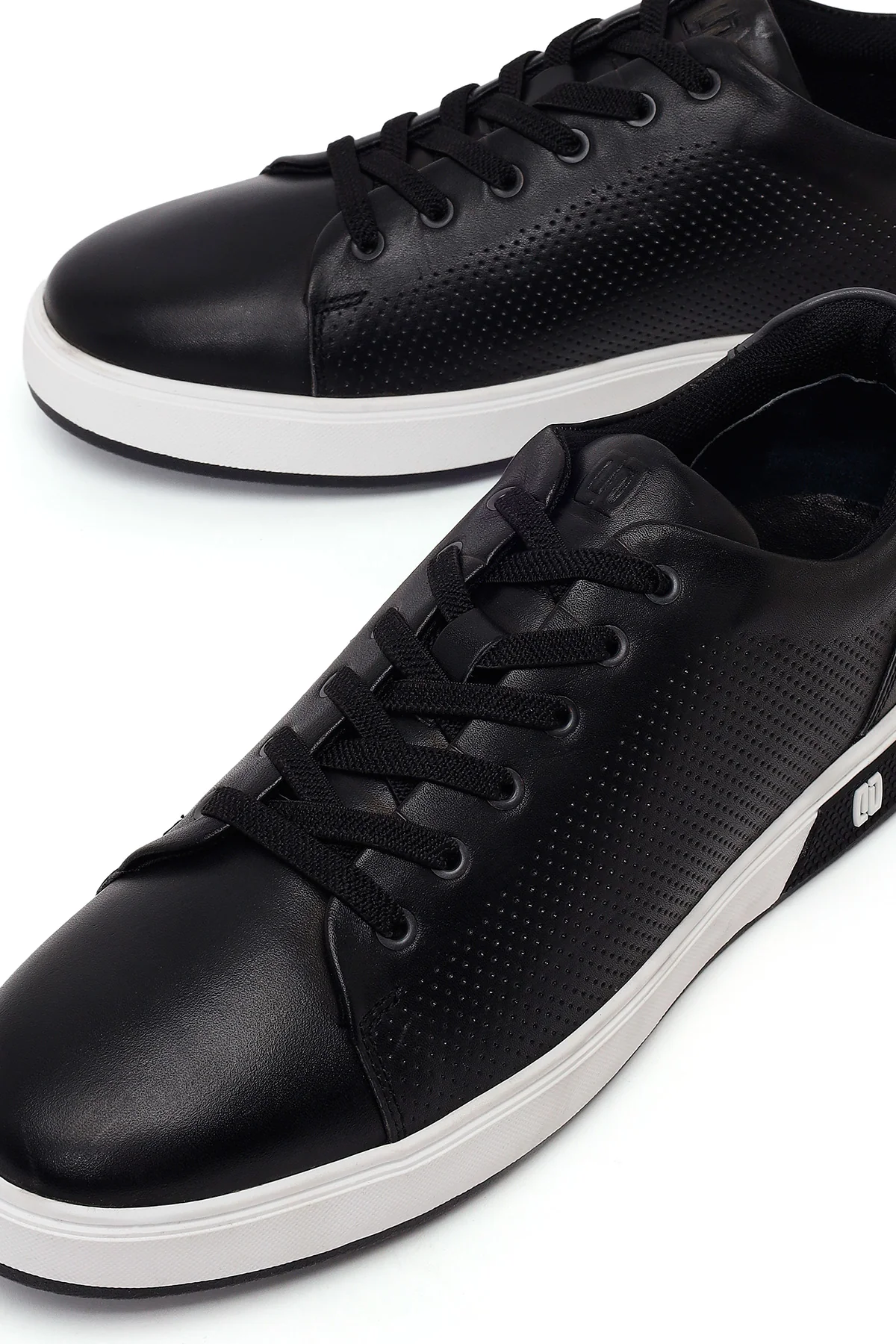 Erkek Siyah Bağcıklı Kalın Tabanlı Deri Sneaker - Image 10