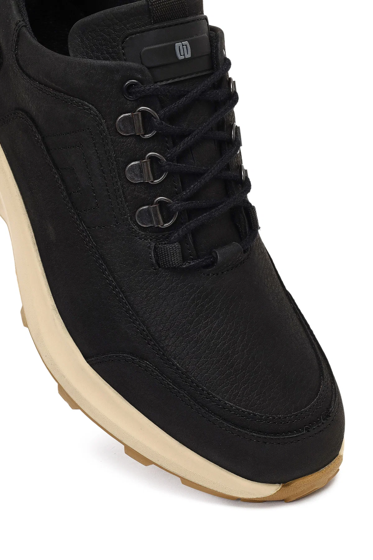 Erkek Siyah Bağcıklı Kalın Tabanlı Nubuk Deri Casual Sneaker - Image 8