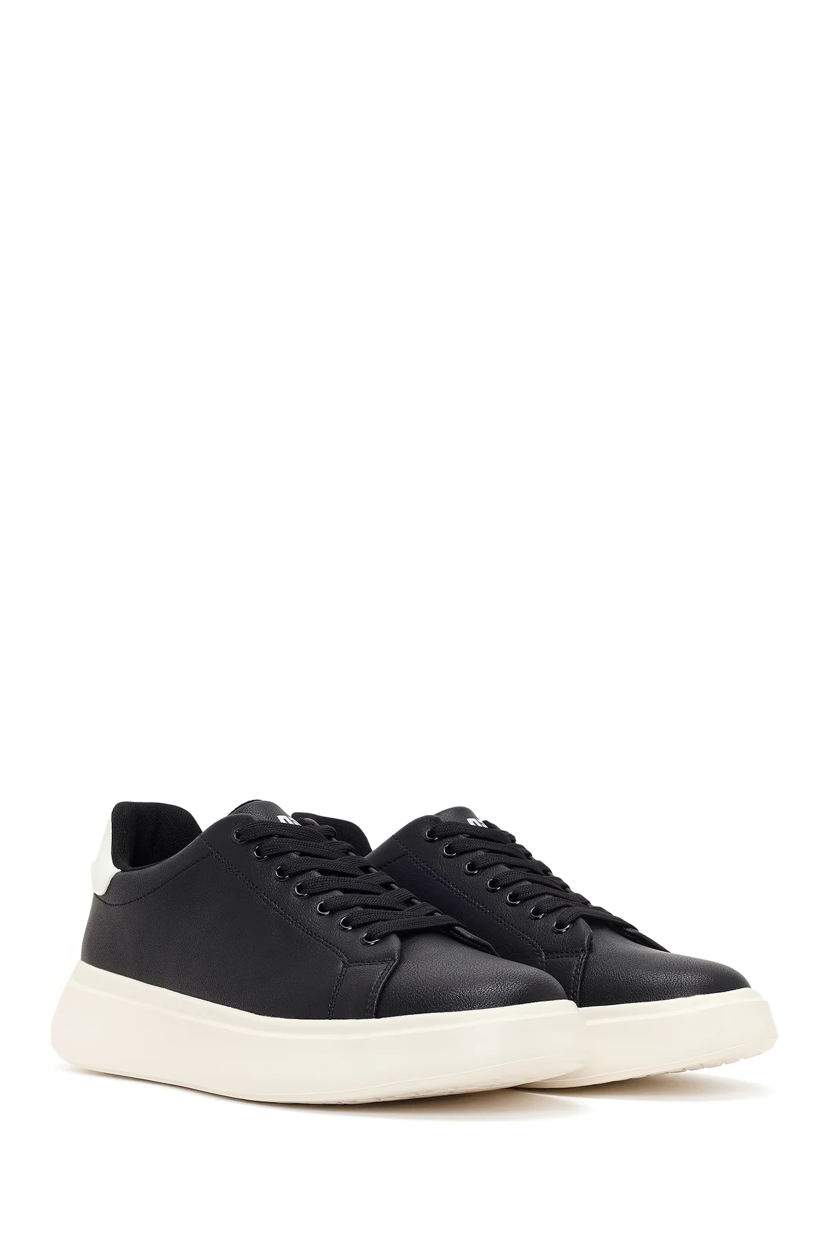 Erkek Siyah Bağcıklı Kalın Tabanlı Sneaker - Image 2