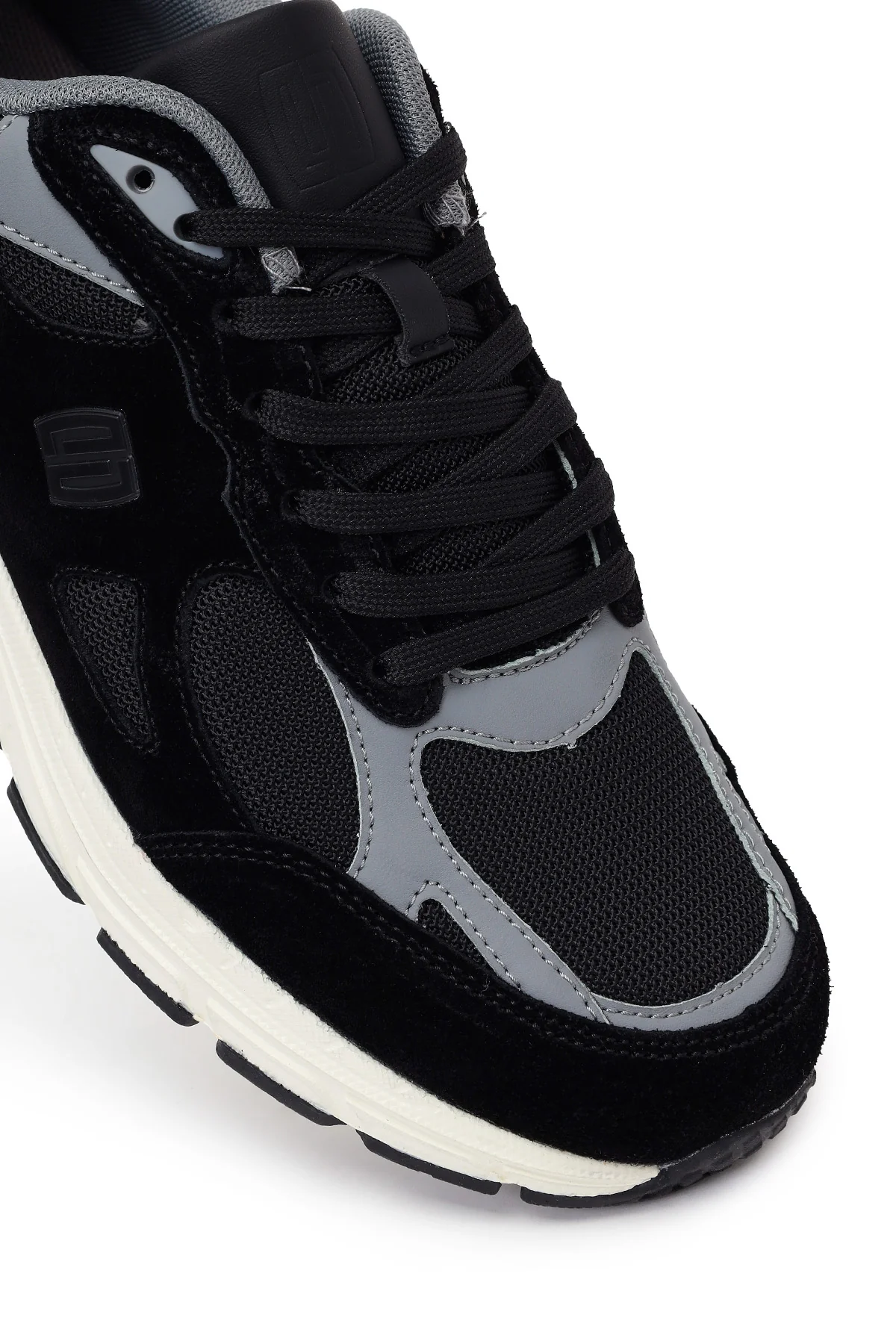 Erkek Siyah Bağcıklı Kalın Tabanlı Süet Deri Sneaker - Image 9
