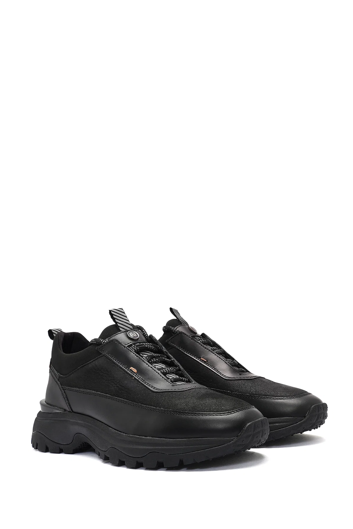 Erkek Siyah Bağcıklı Nubuk Deri Sneaker - Image 3