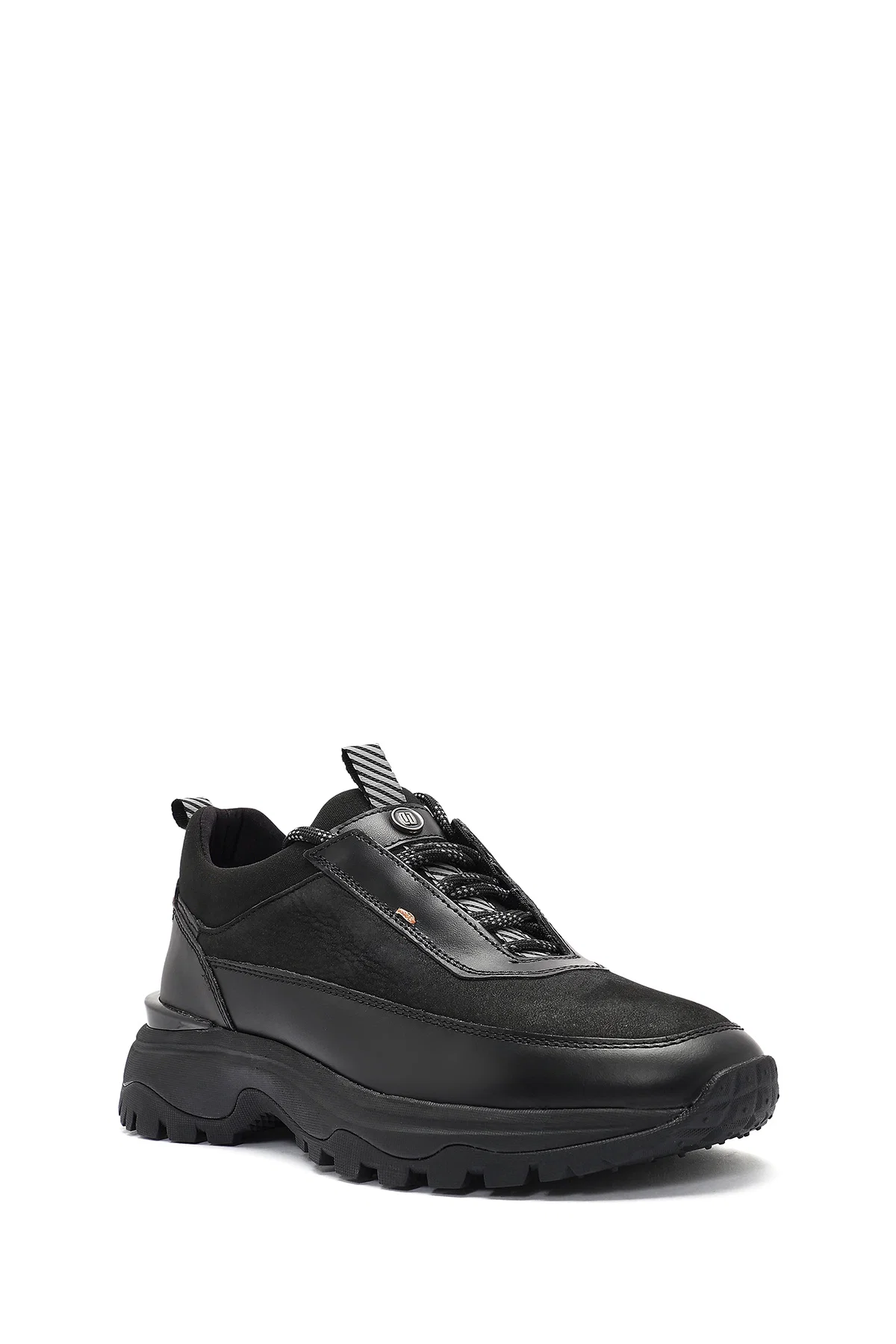 Erkek Siyah Bağcıklı Nubuk Deri Sneaker - Image 7