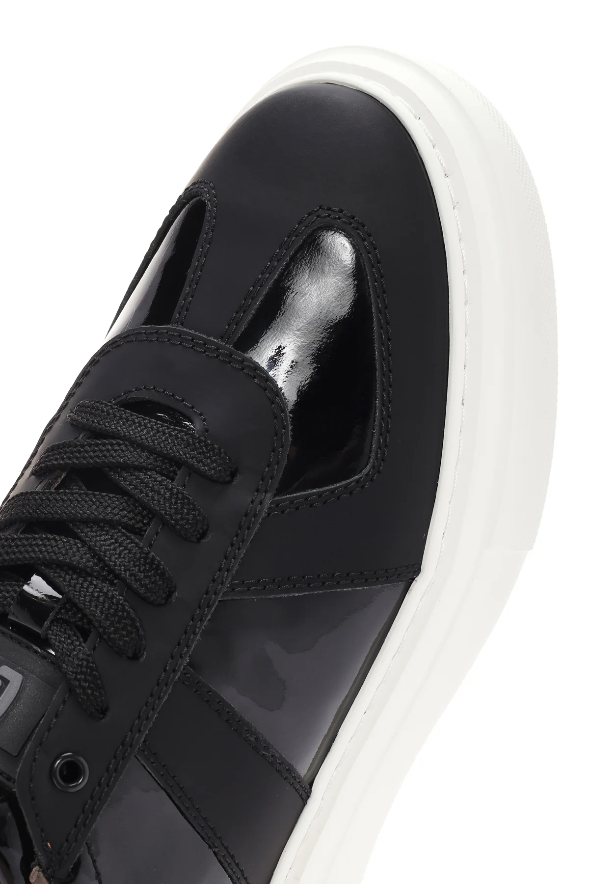 Erkek Siyah Bağcıklı Rugan Deri Casual Sneaker - Image 8