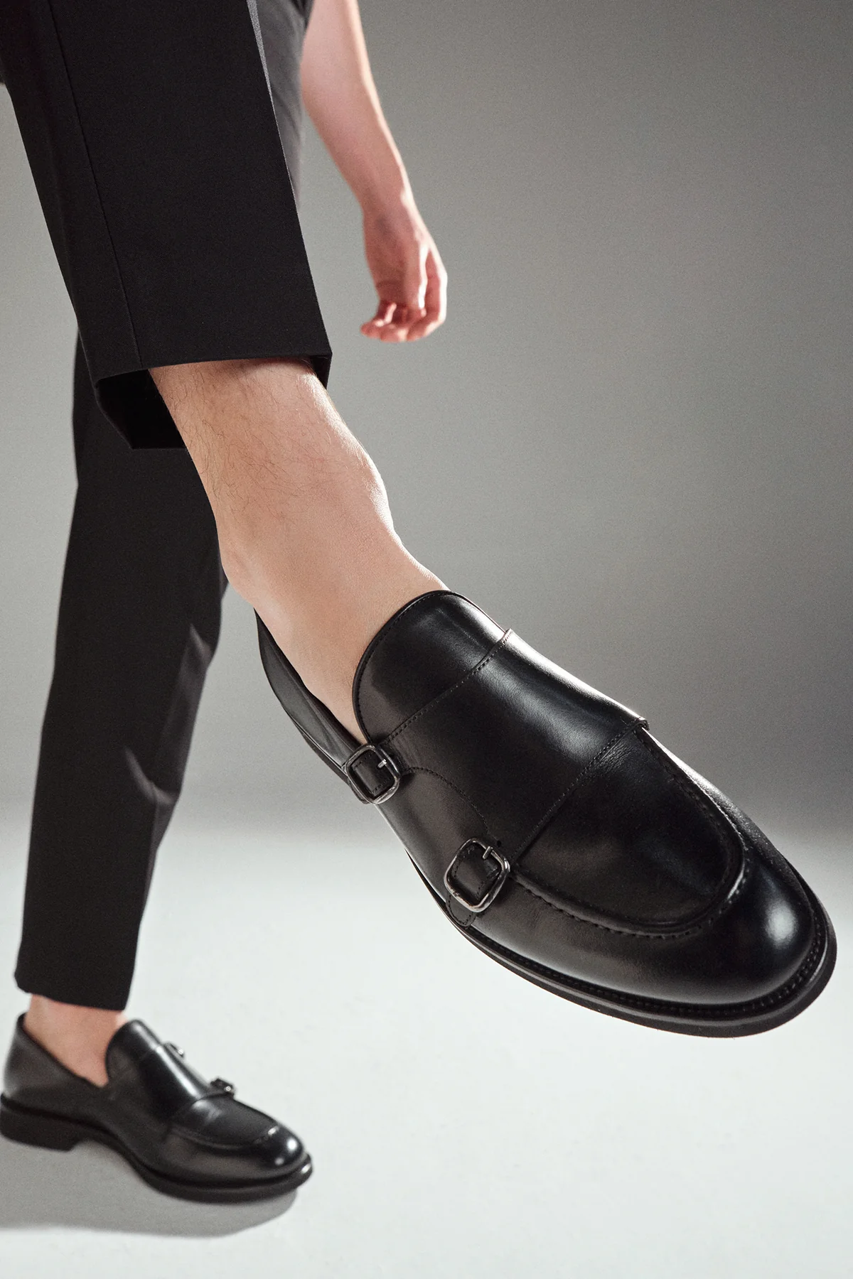 Erkek Siyah Çift Tokalı Deri Casual Loafer - Image 2