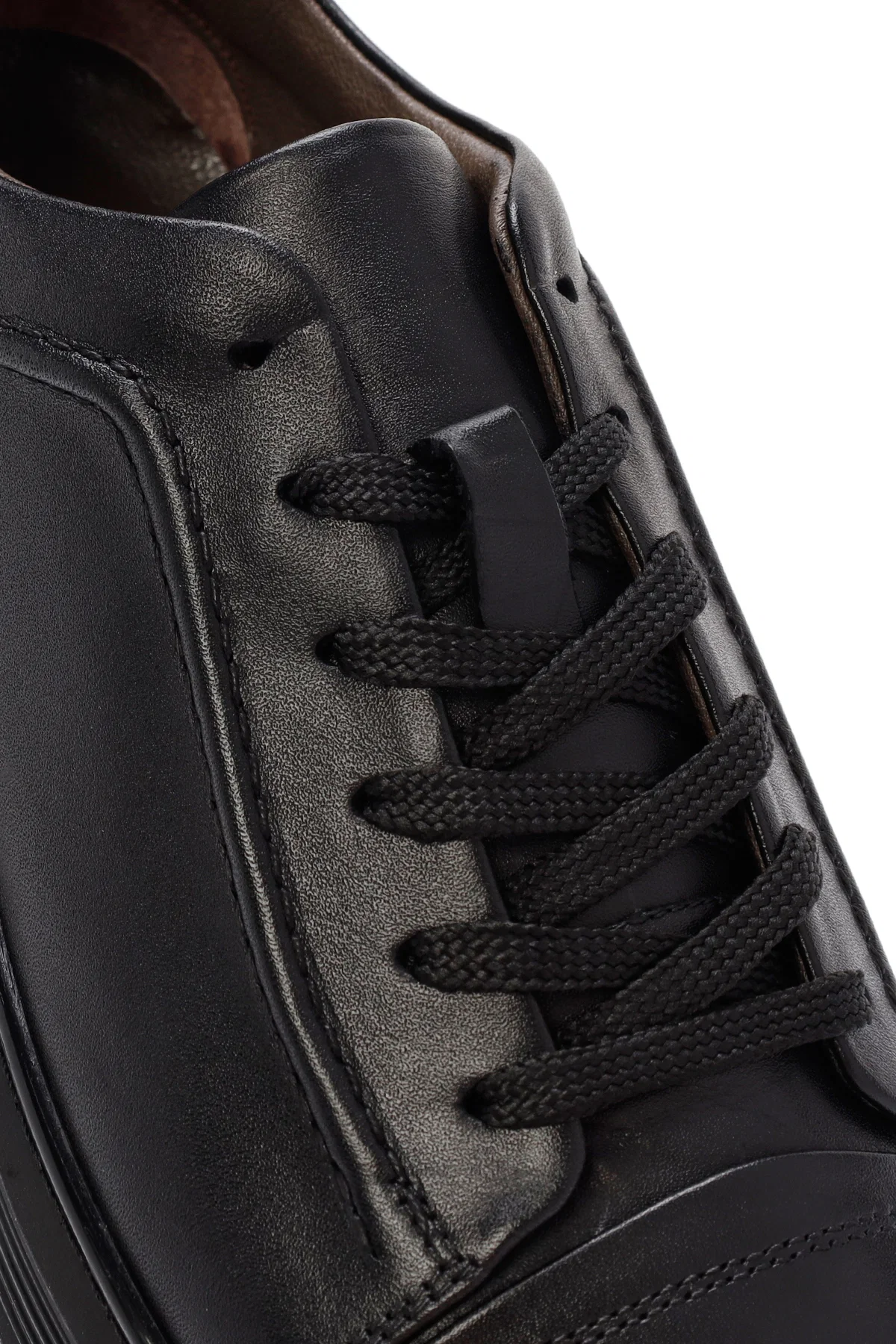 Erkek Siyah Kalın Tabanlı Bağcıklı Deri Sneaker - Image 10