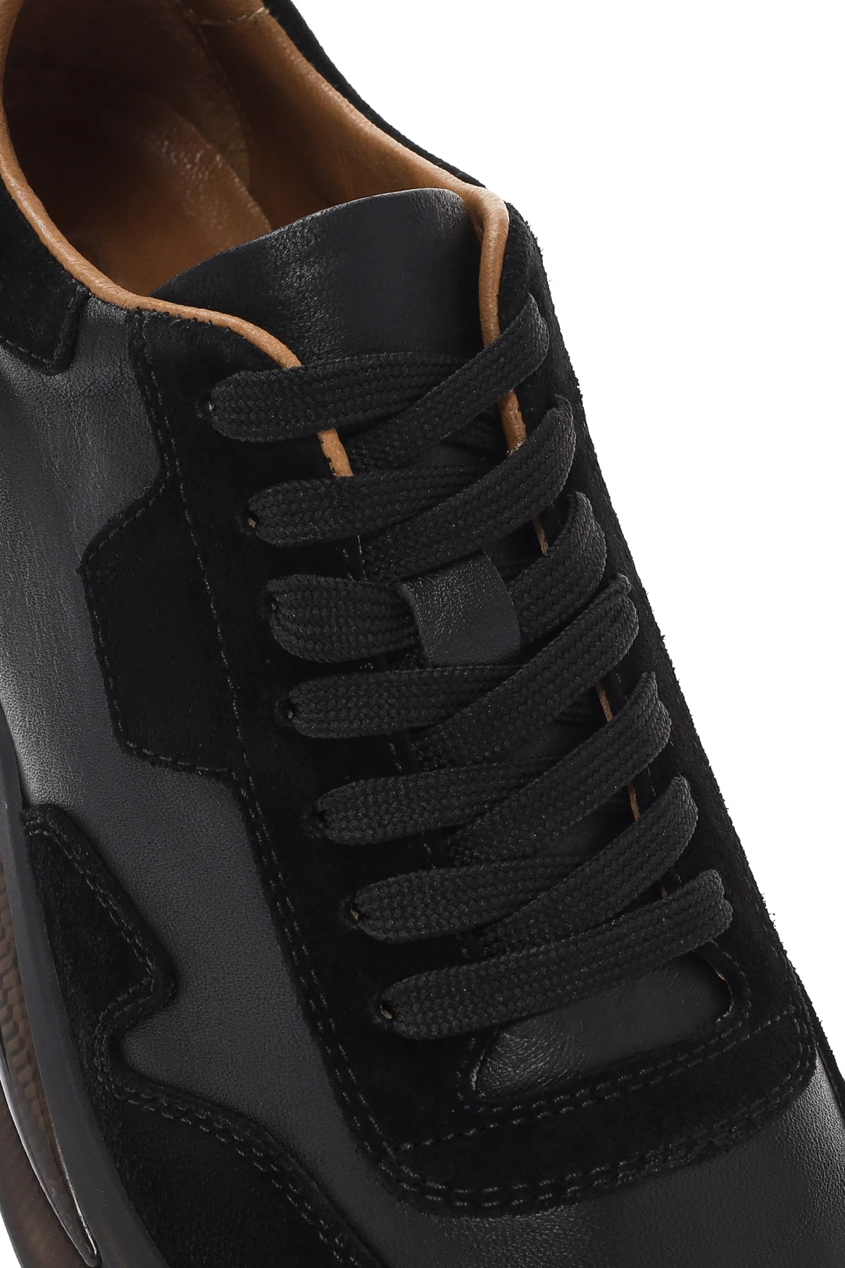 Erkek Siyah Kalın Tabanlı Bağcıklı Deri Sneaker - Image 9