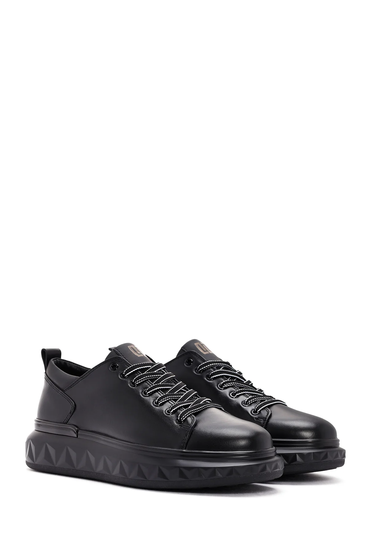 Erkek Siyah Kalın Tabanlı Bağcıklı Deri Sneaker - Image 3