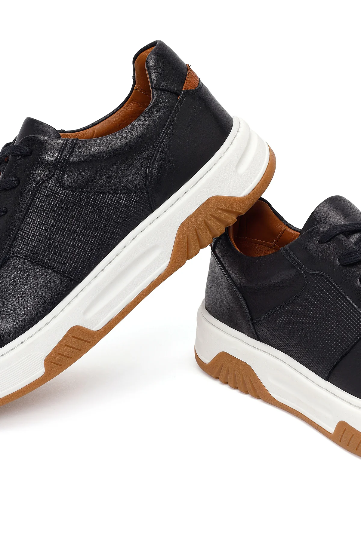 Erkek Siyah Kalın Tabanlı Bağcıklı Deri Sneaker - Image 10