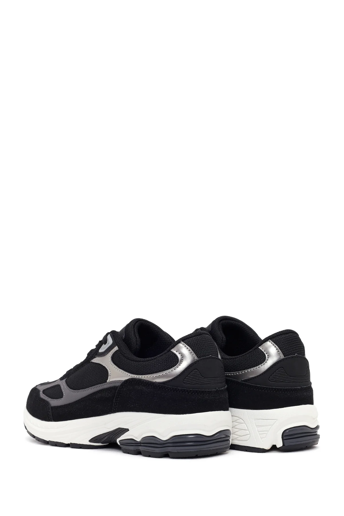 Erkek Siyah Kalın Tabanlı Bağcıklı Sneaker - Image 6