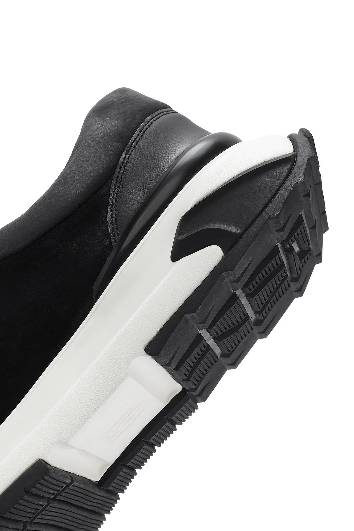 Erkek Siyah Kalın Tabanlı Bağcıklı Süet Deri Sneaker - Image 10