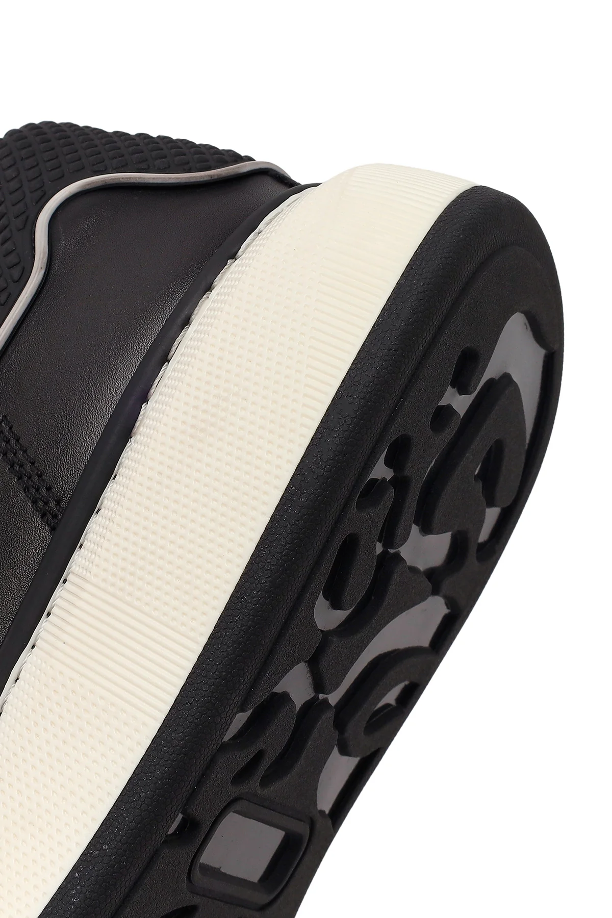 Erkek Siyah Kalın Tabanlı Deri Sneaker - Image 8
