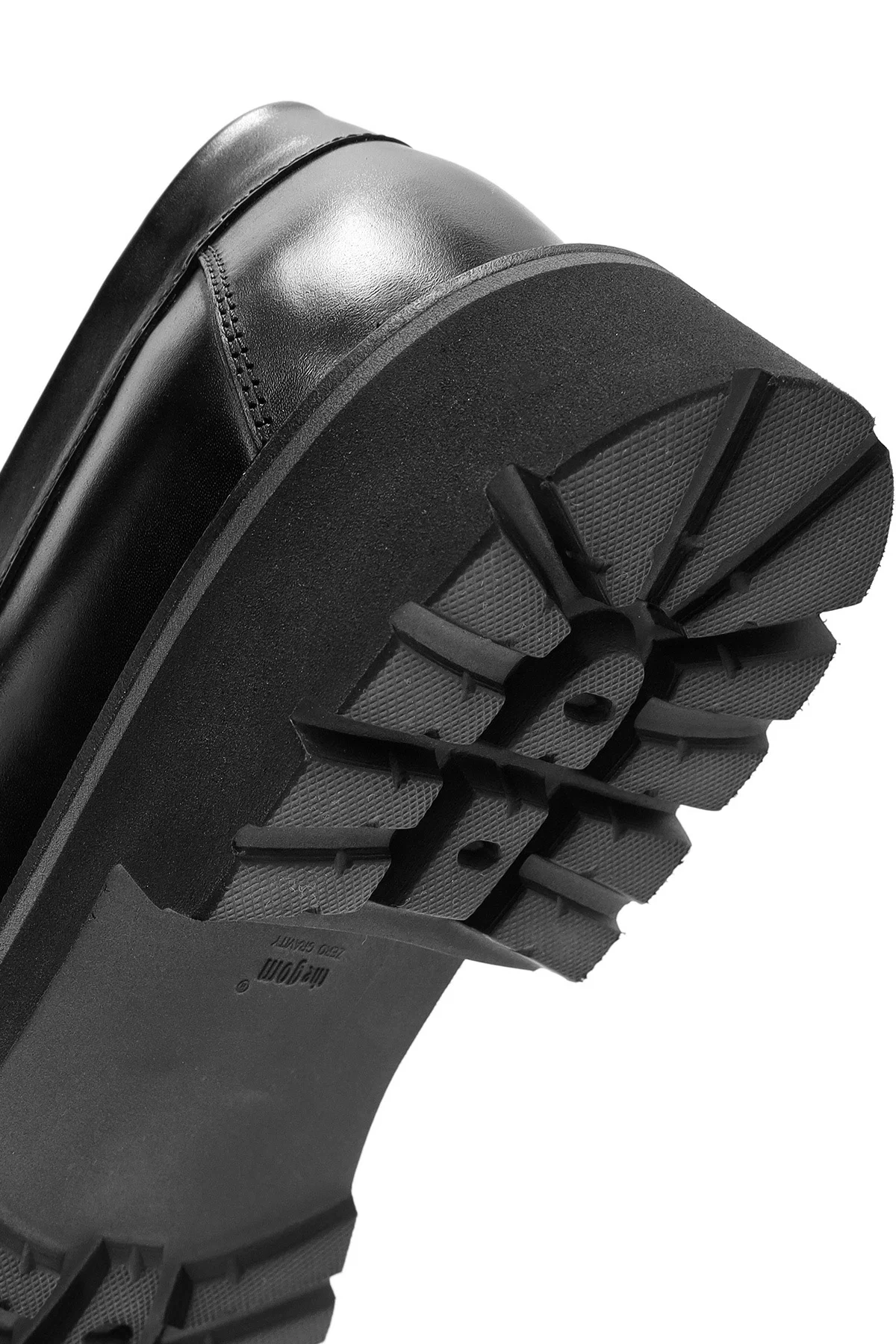 Erkek Siyah Püsküllü Deri Casual Loafer - Image 8
