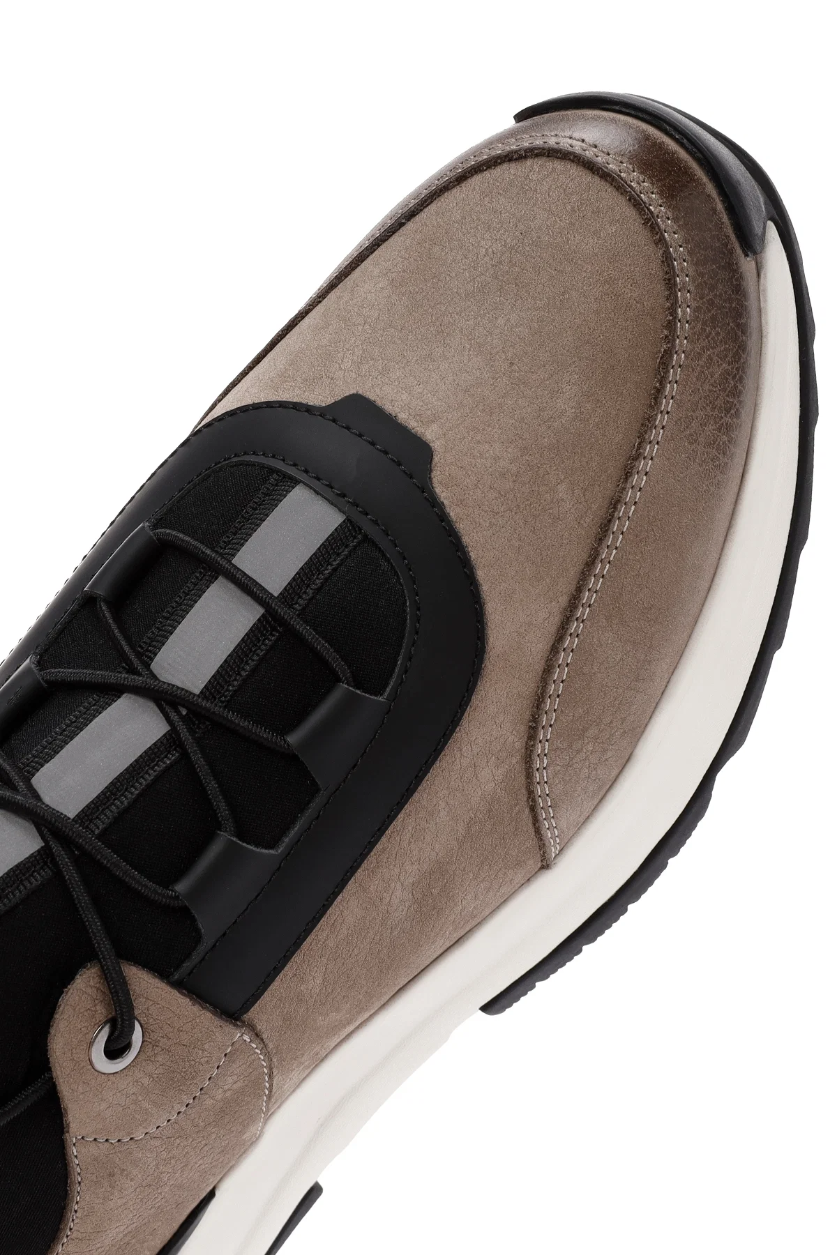 Erkek Vizon Bağcıklı Nubuk Deri Casual Sneaker - Image 9