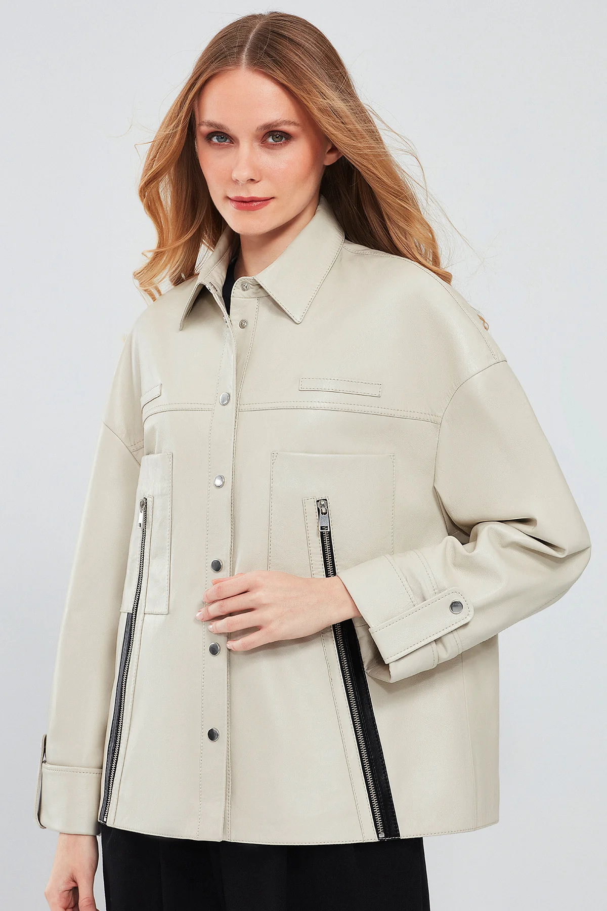 Farrah Kadın Bej Oversize Deri Ceket - Image 4