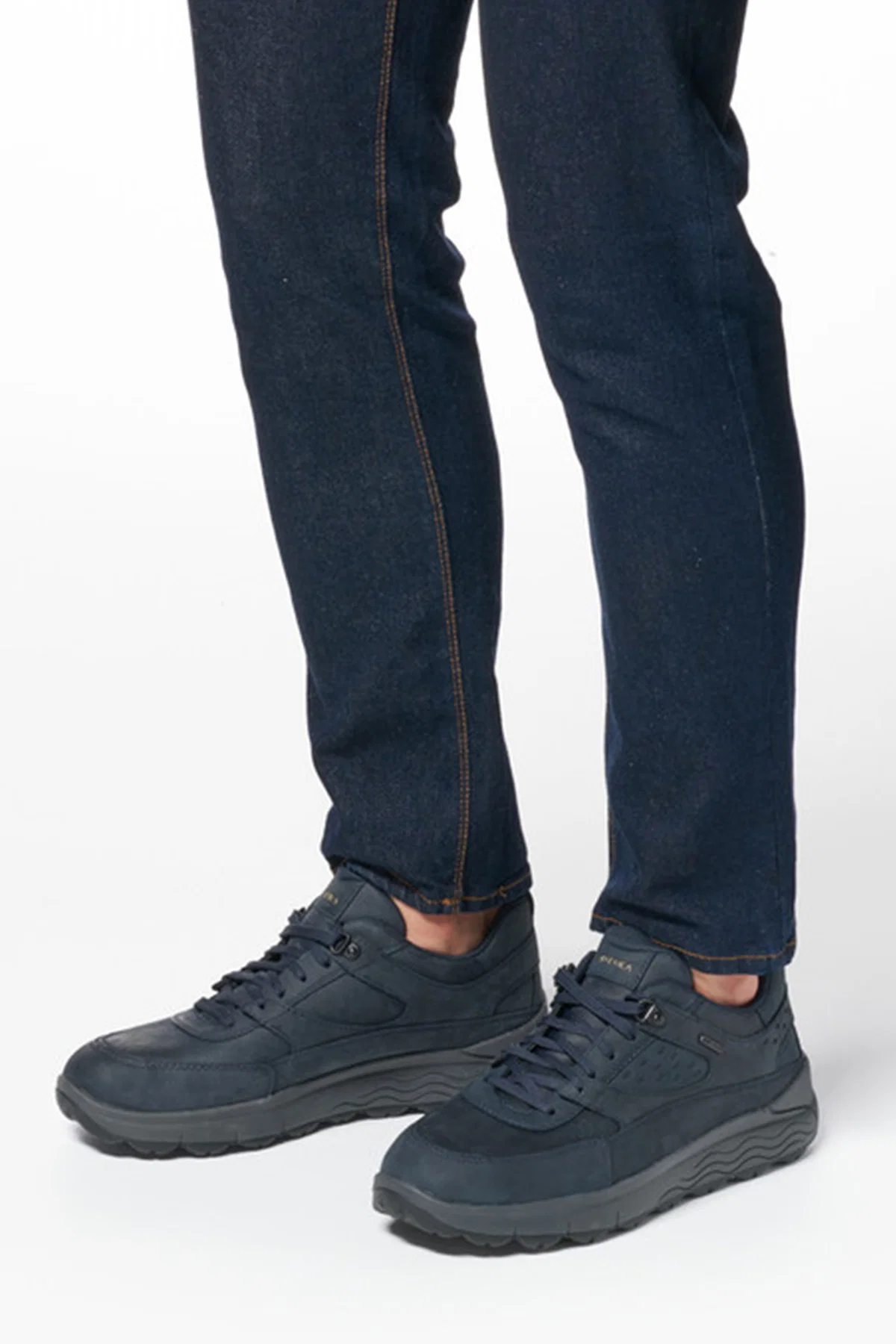 Geox Erkek Lacivert Bağcıklı Kalın Tabanlı Süet Deri Sneaker - Image 2