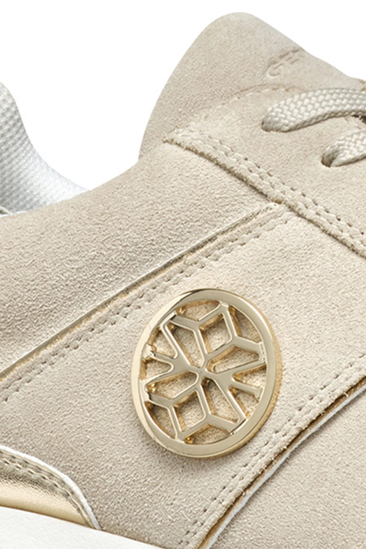 Geox Kadın Bej  Low-Top Bağcıklı Kalın Tabanlı Süet Deri Sneaker - Image 8