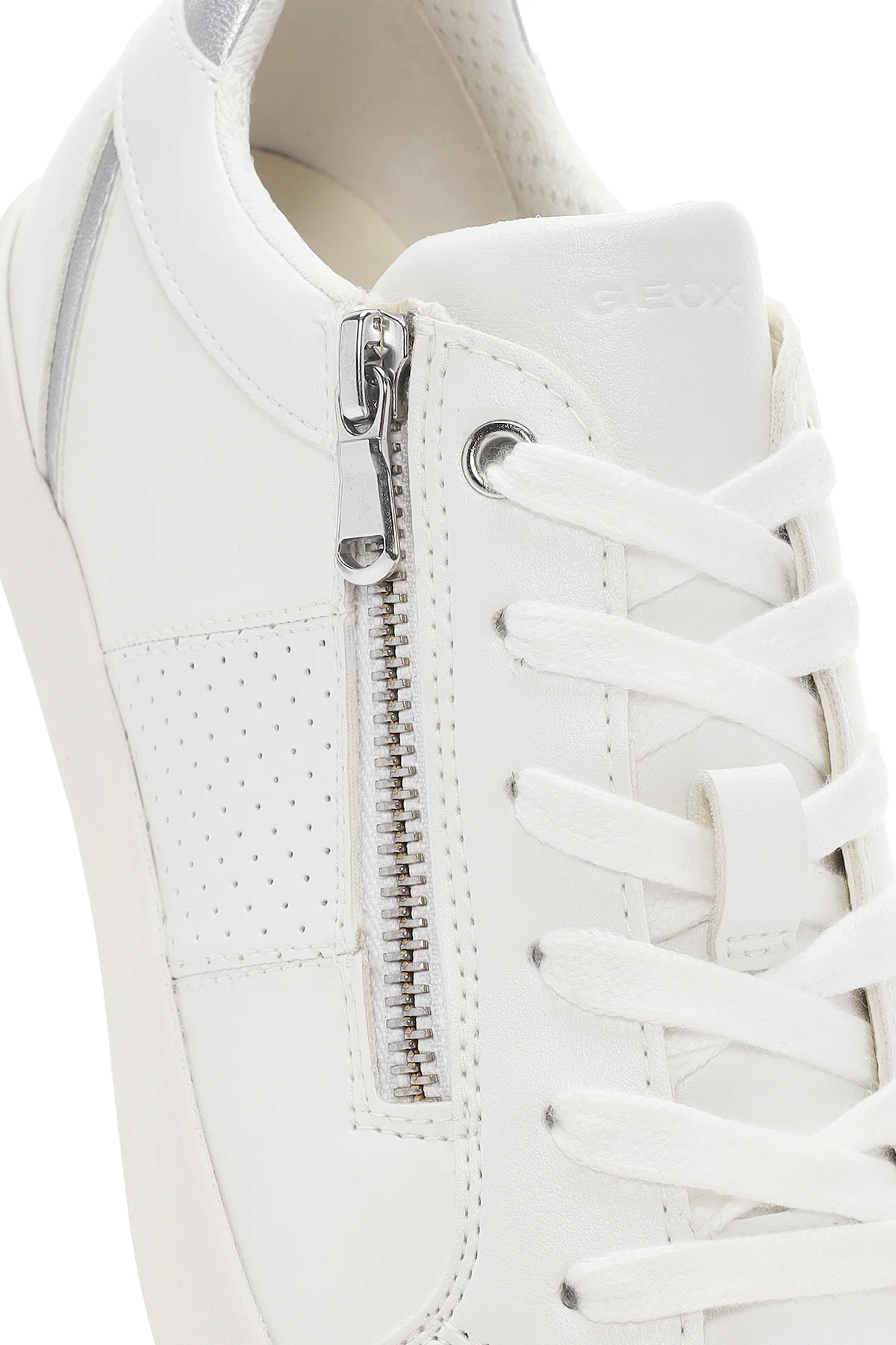 Geox Kadın Beyaz Blomiee Bağcıklı Deri Sneaker - Image 10