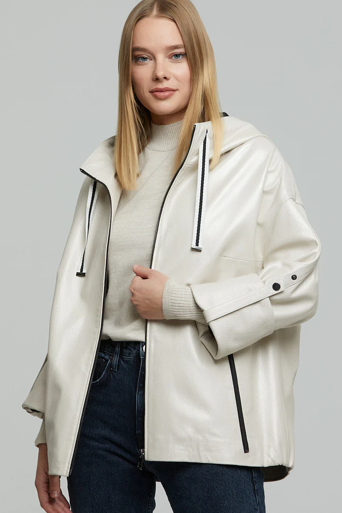 Jennifer Kadın Bej Kapüşonlu Oversize Deri Ceket - Image 3