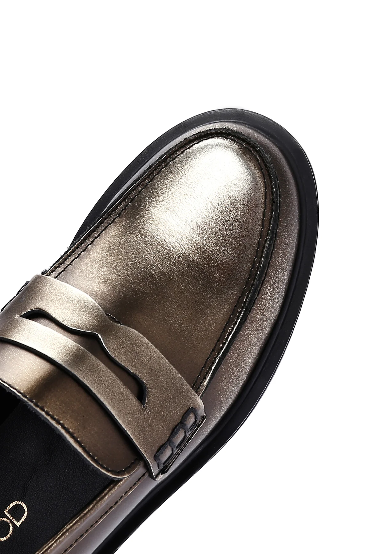 Kadın Altın Deri Casual Loafer - Image 8