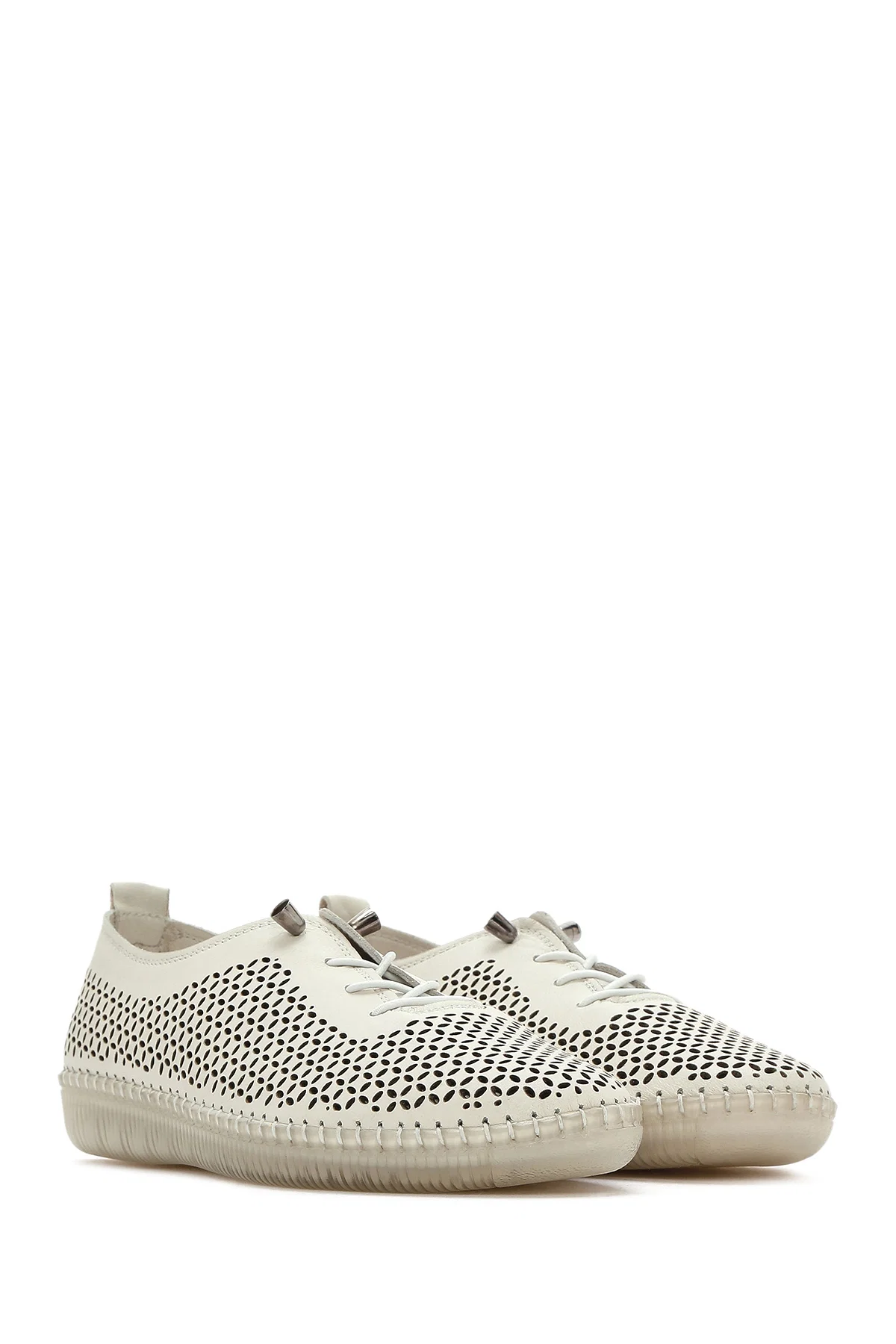 Kadın Bej Bağcıklı Deri Comfort Loafer - Image 3