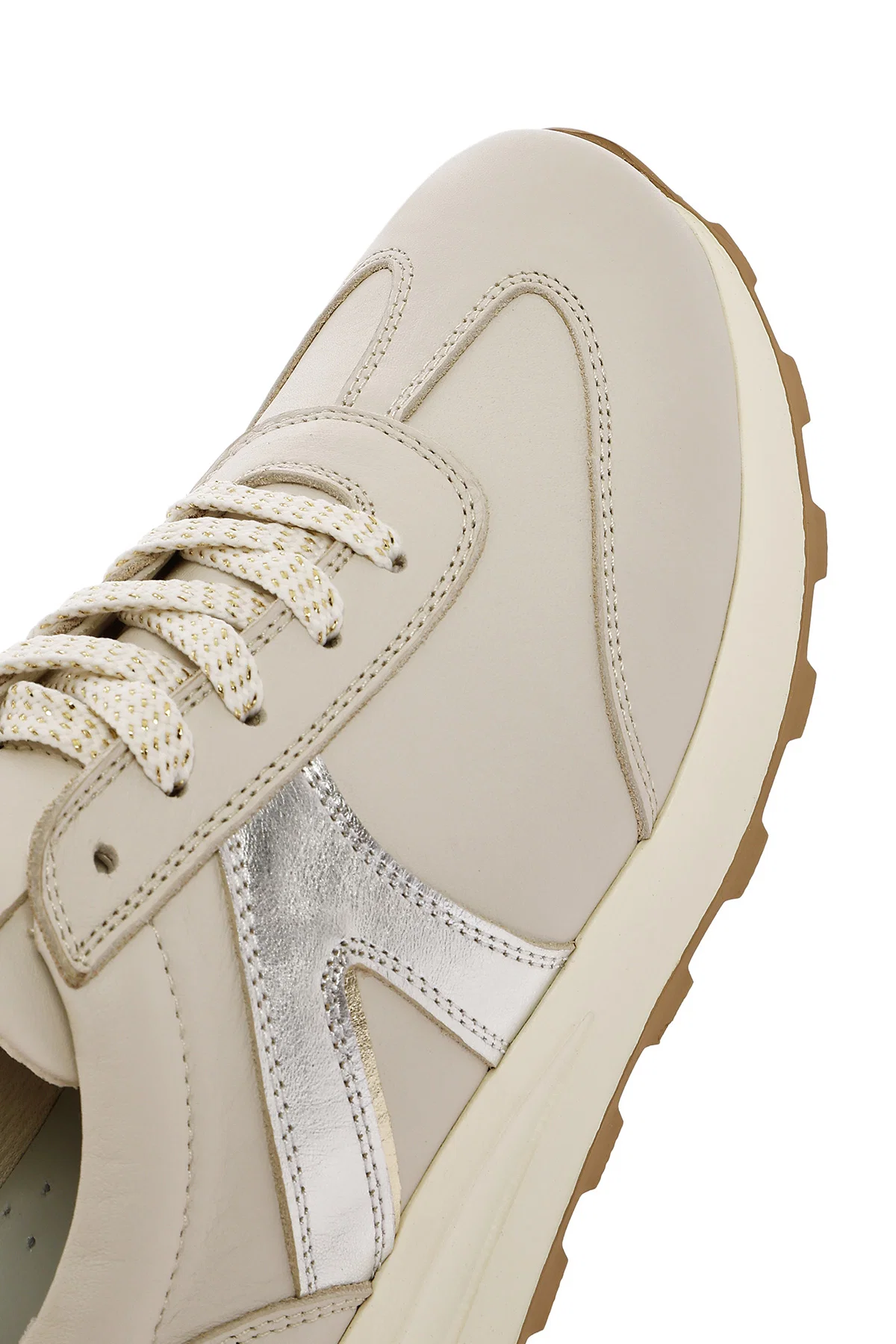Kadın Bej Bağcıklı Deri Sneaker - Image 10