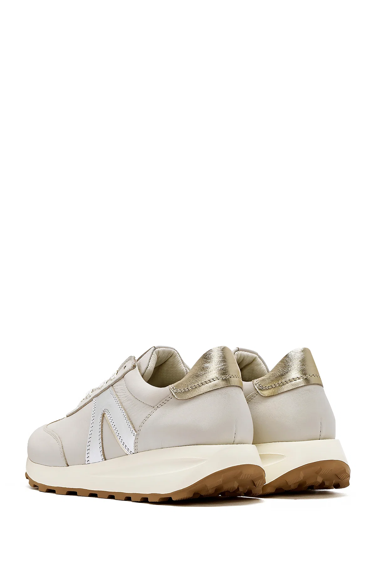Kadın Bej Bağcıklı Deri Sneaker - Image 5