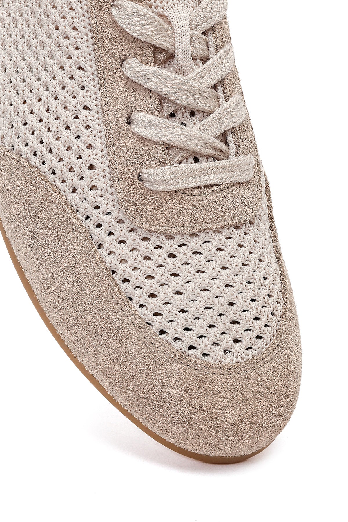 Kadın Bej Bağcıklı Deri Sneaker - Image 10