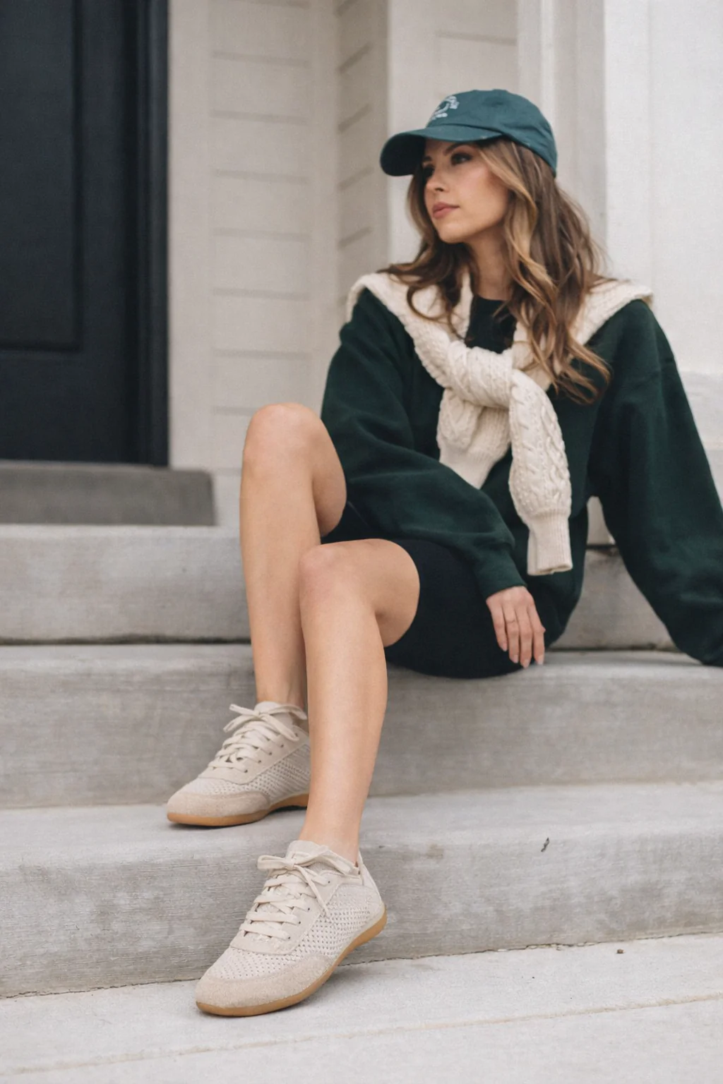 Kadın Bej Bağcıklı Deri Sneaker - Image 2