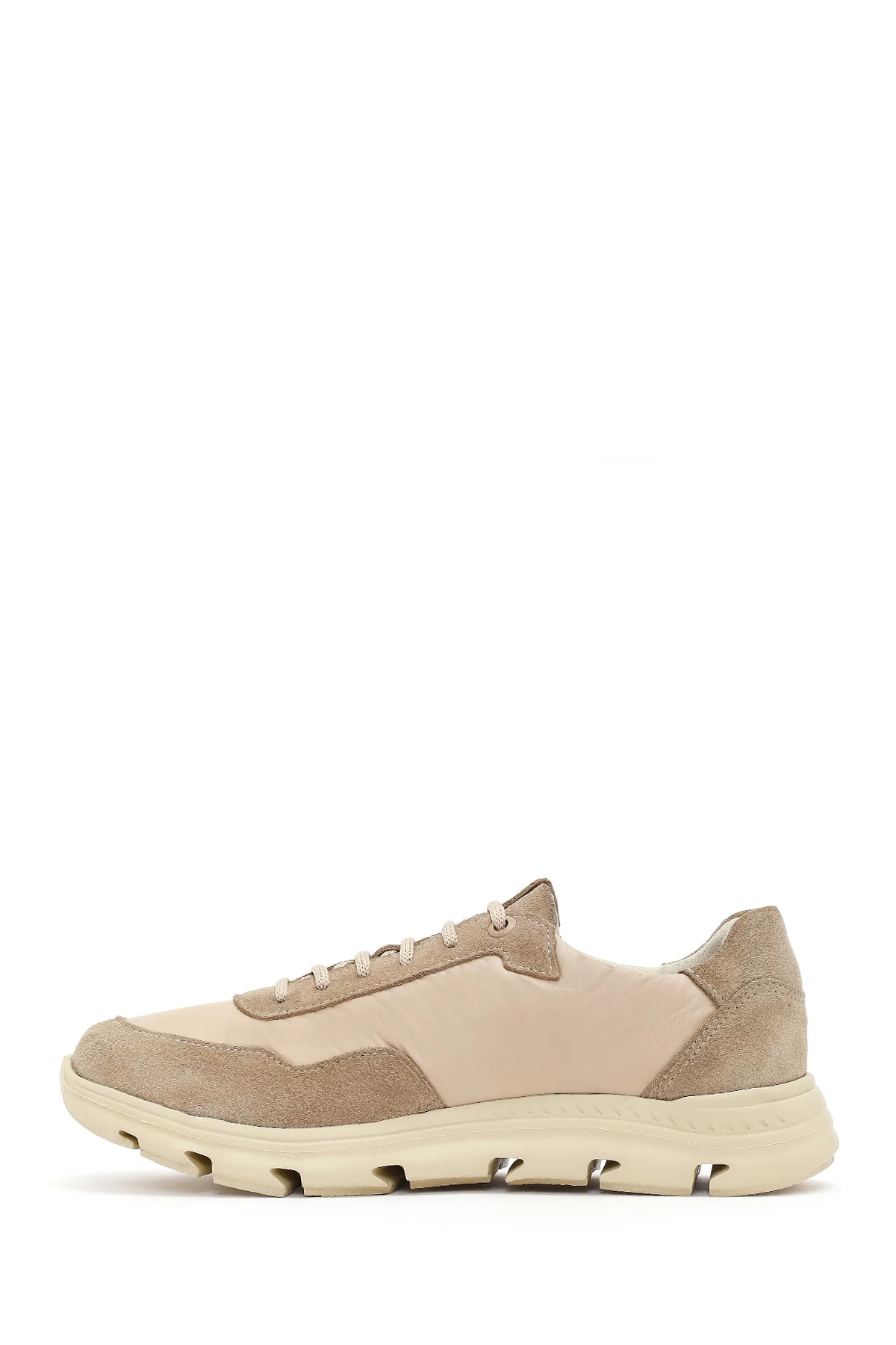 Kadın Bej Bağcıklı Deri Sneaker - Image 3
