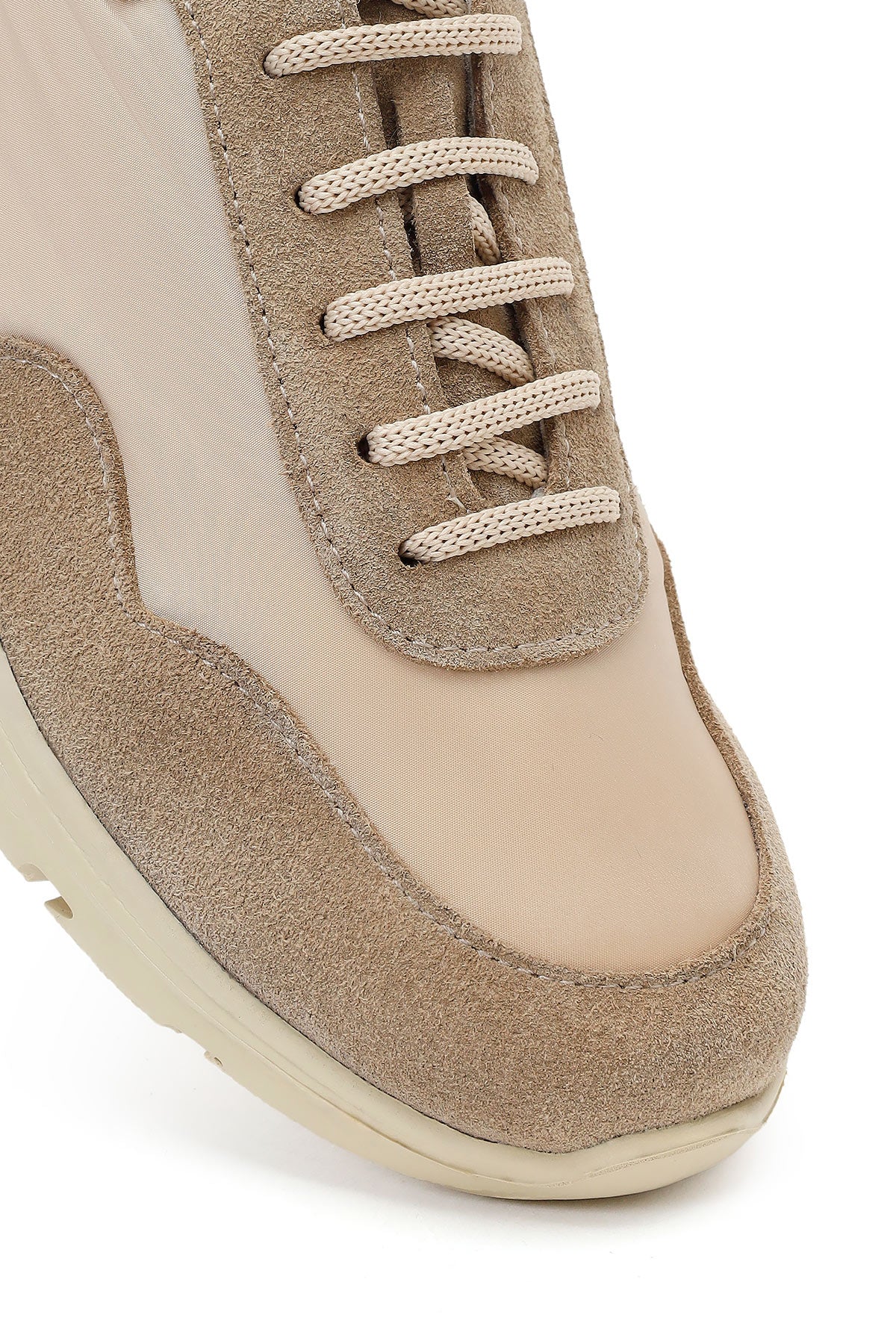 Kadın Bej Bağcıklı Deri Sneaker - Image 9