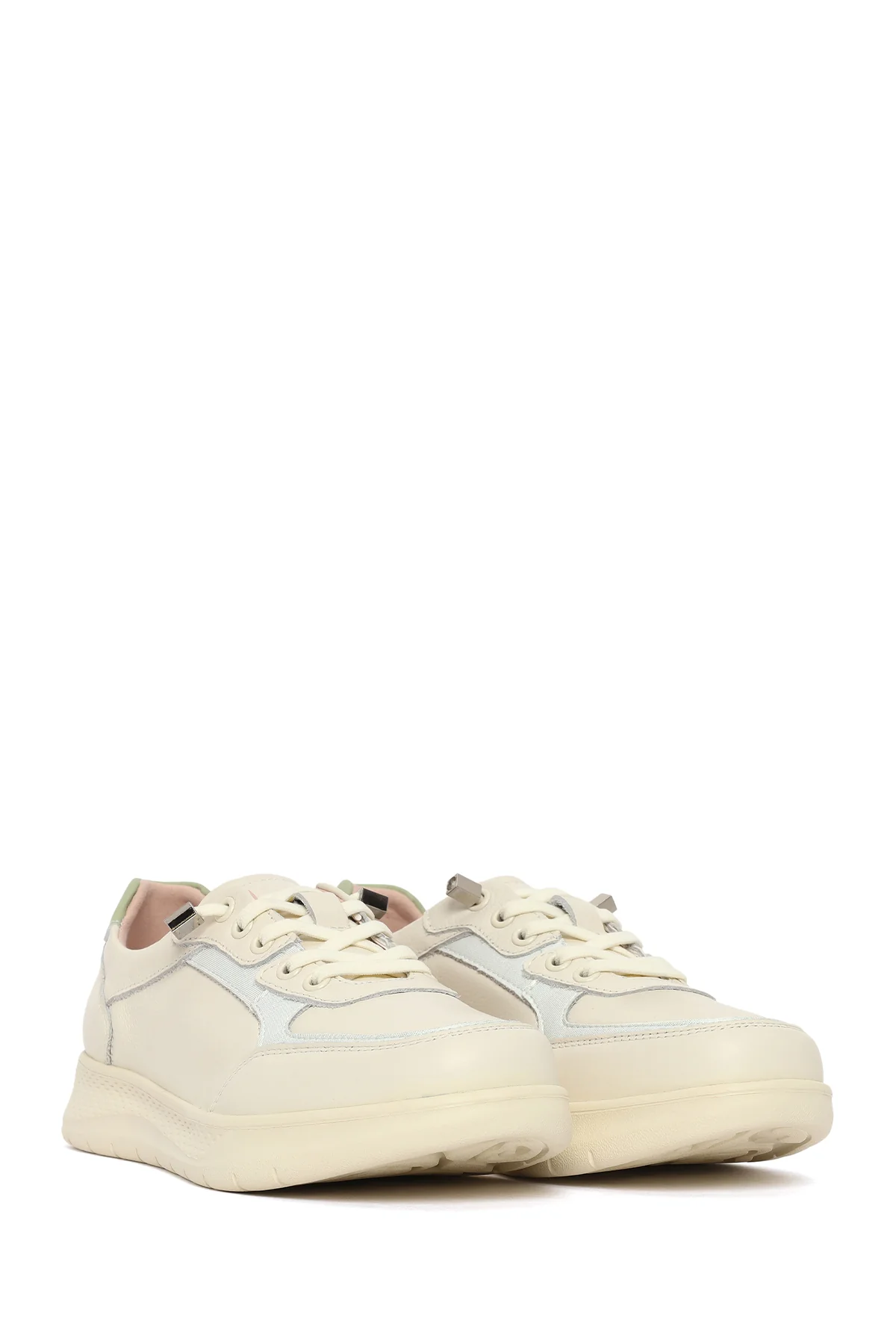 Kadın Bej Bağcıklı Deri Sneaker - Image 2