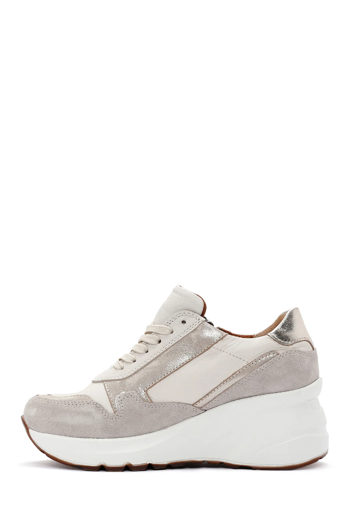 Kadın Bej Bağcıklı Fermuar Detaylı Dolgu Topuklu Deri Sneaker - Image 2
