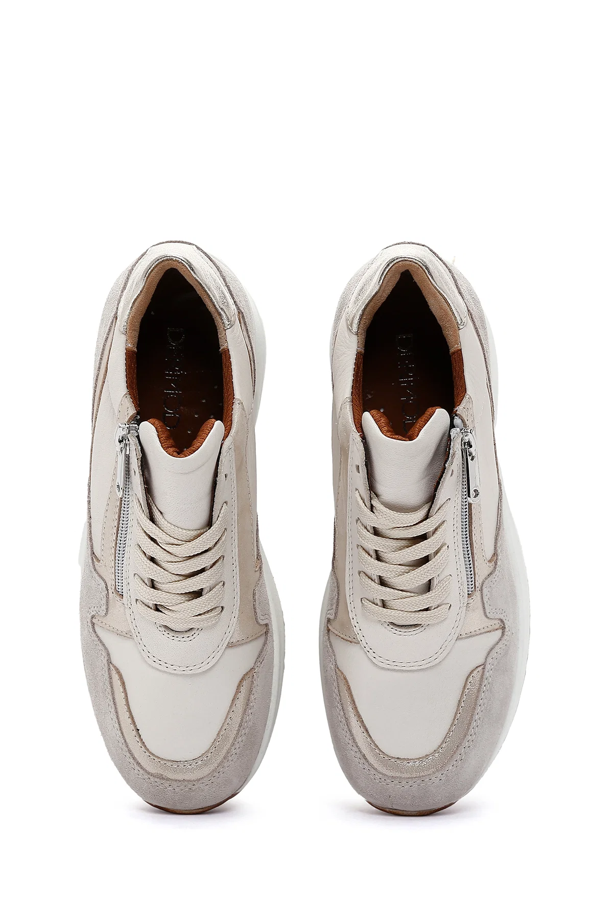 Kadın Bej Bağcıklı Fermuar Detaylı Dolgu Topuklu Deri Sneaker - Image 6