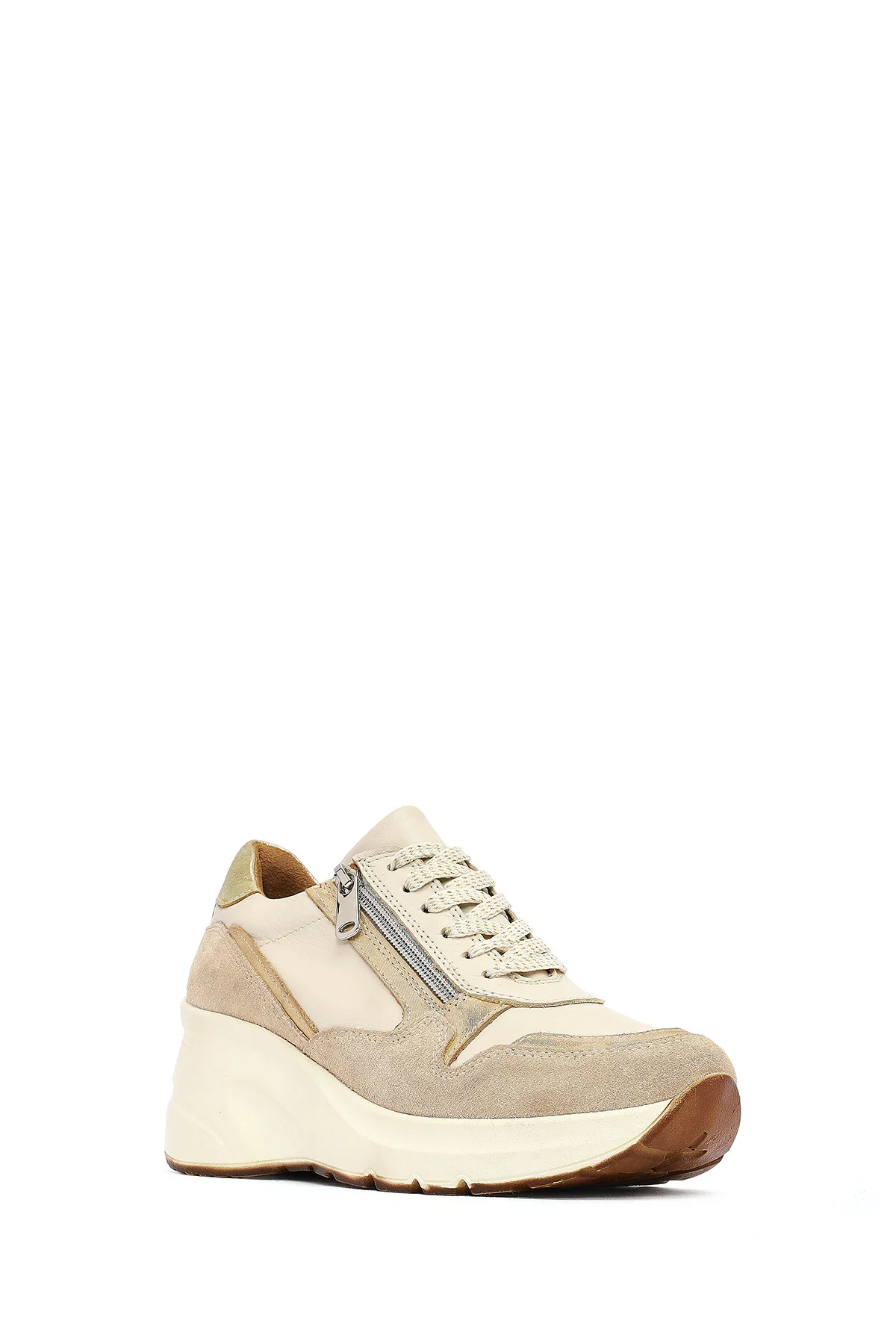 Kadın Bej Bağcıklı Fermuar Detaylı Dolgu Topuklu Deri Sneaker - Image 6