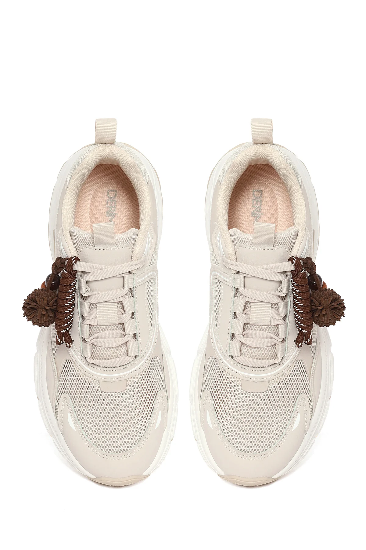 Kadın Bej Bağcıklı Kalın Tabanlı Charmlı Sneaker - Image 4