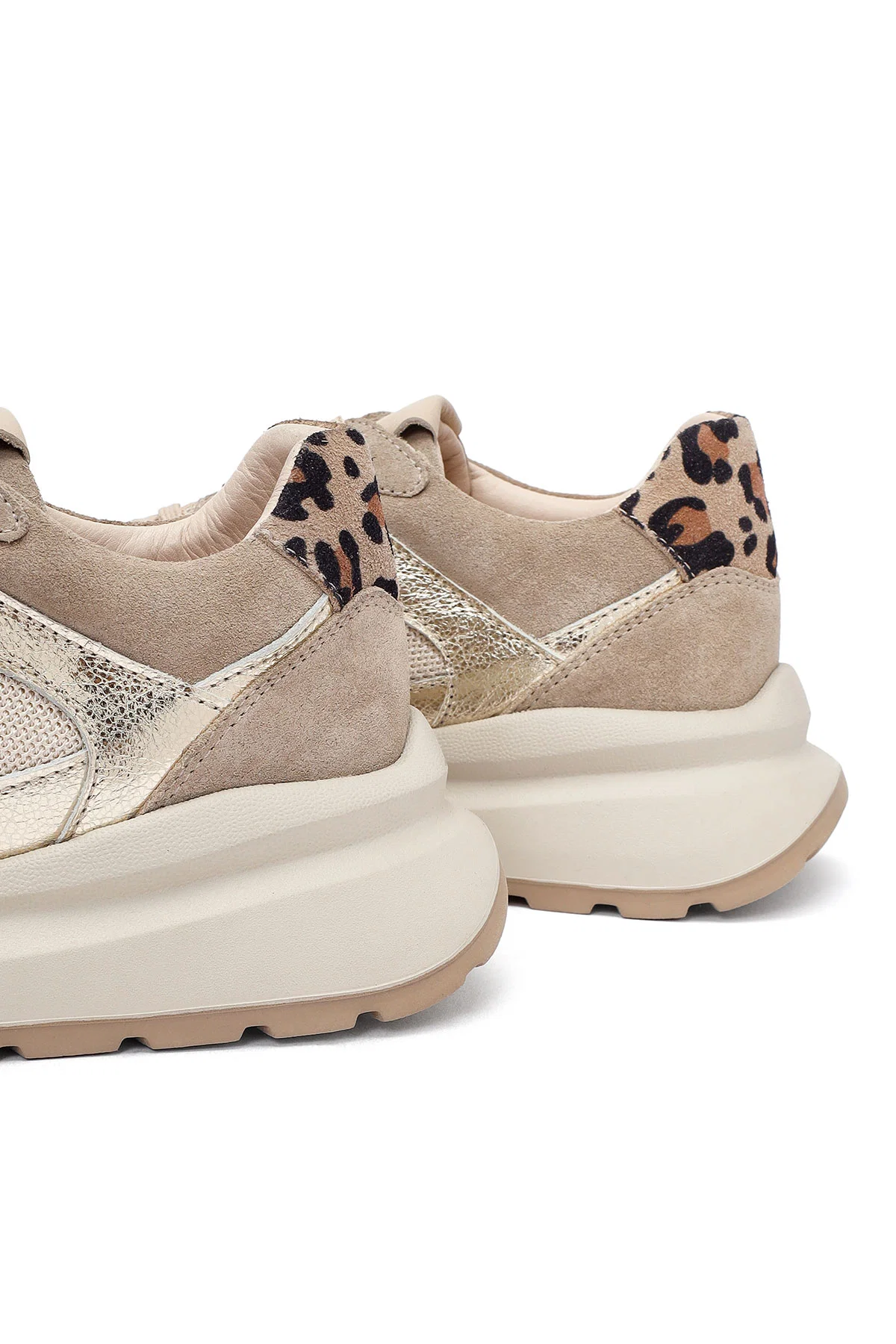 Kadın Bej Bağcıklı Kalın Tabanlı Deri Sneaker - Image 11