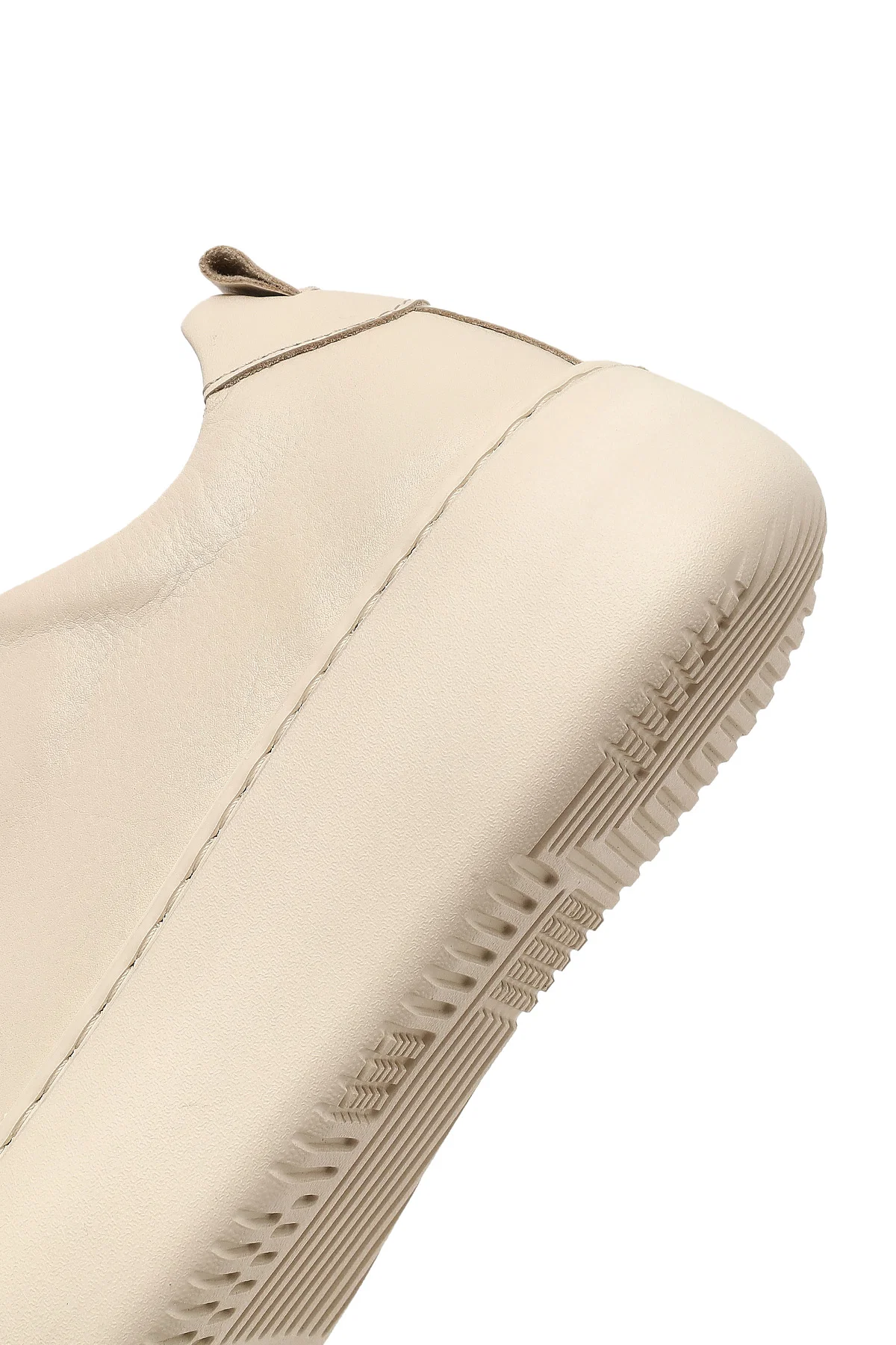 Kadın Bej Bağcıklı Kalın Tabanlı Deri Sneaker - Image 8