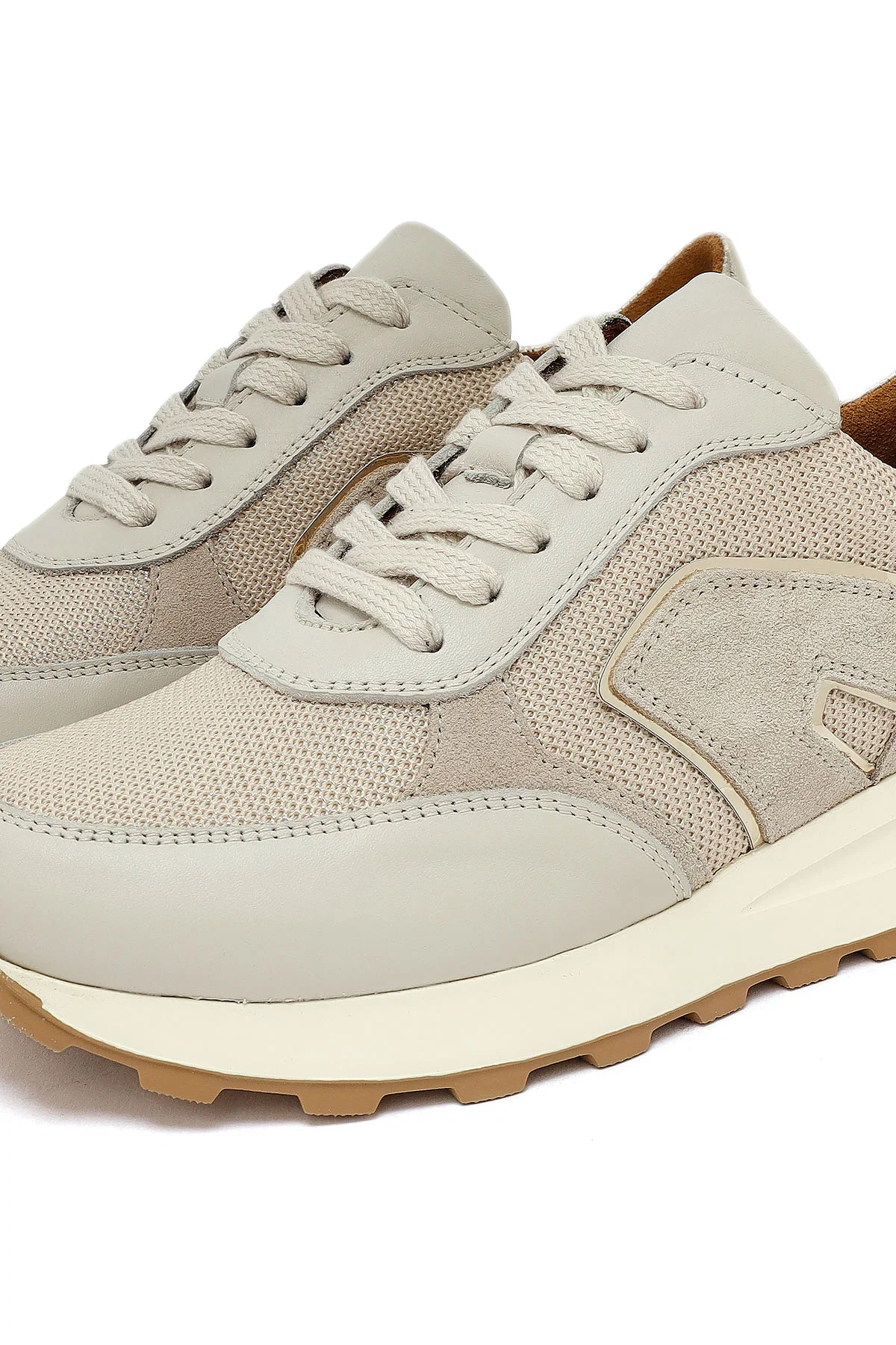 Kadın Bej Bağcıklı Kalın Tabanlı Deri Sneaker - Image 11