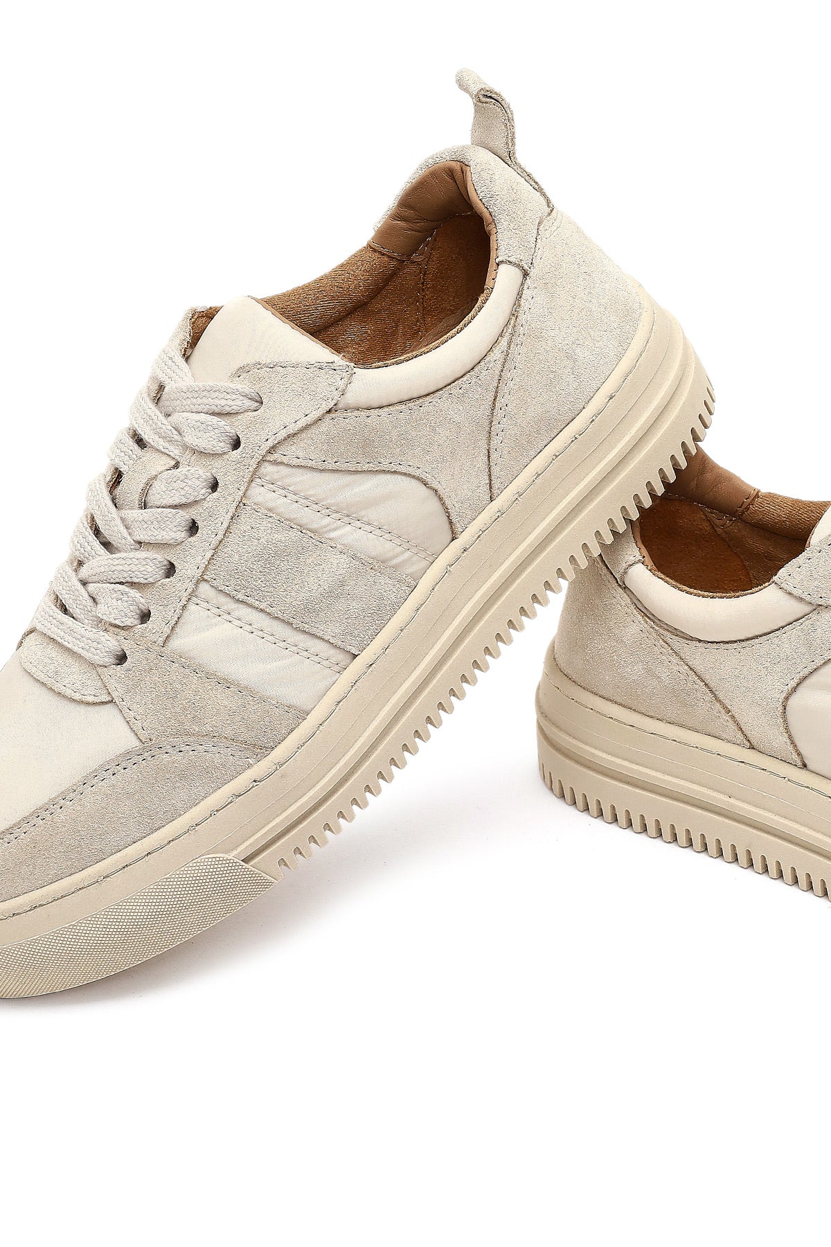 Kadın Bej Bağcıklı Kalın Tabanlı Desenli Deri Sneaker - Image 11