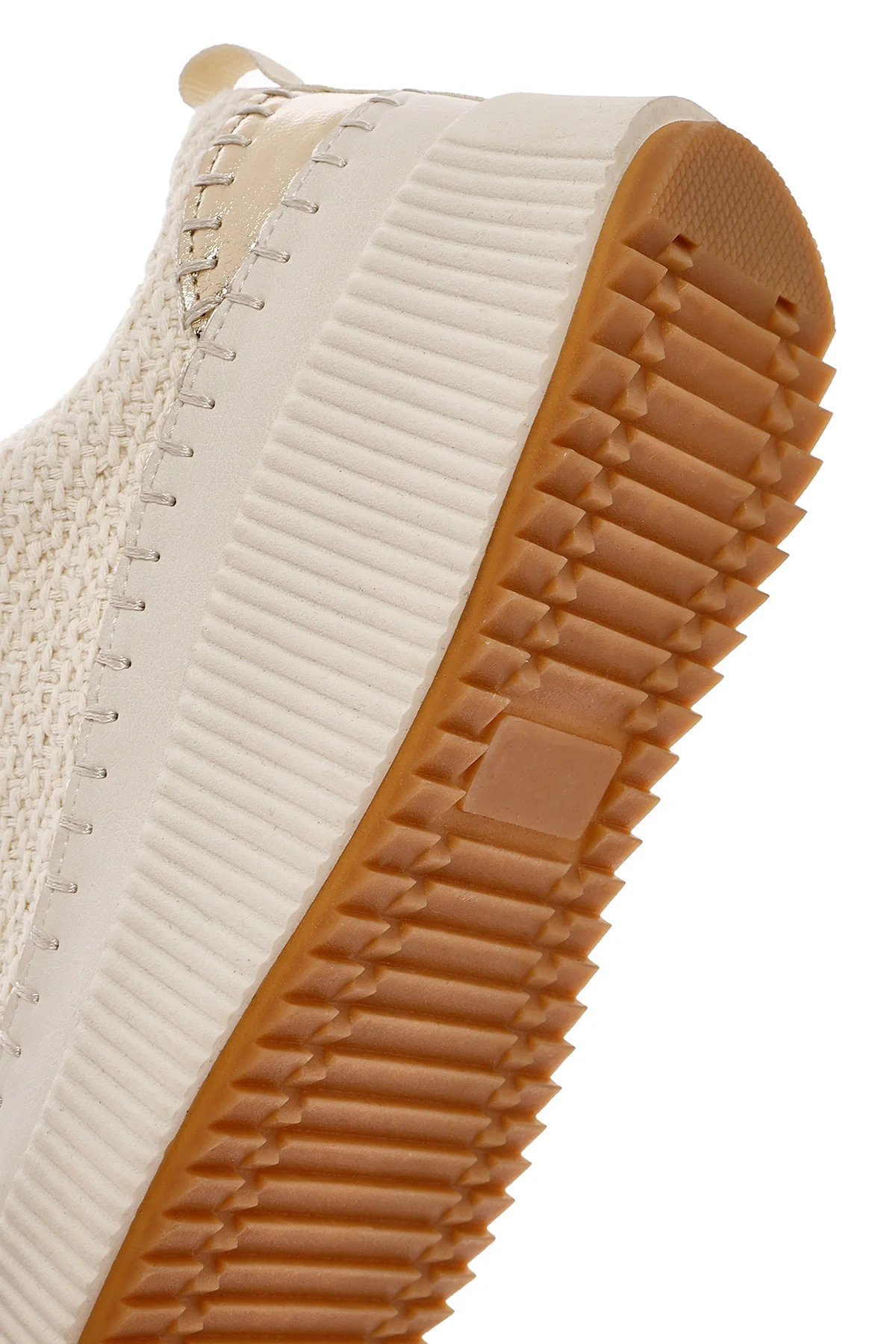 Kadın Bej Bağcıklı Kalın Tabanlı Örgülü Sneaker - Image 8