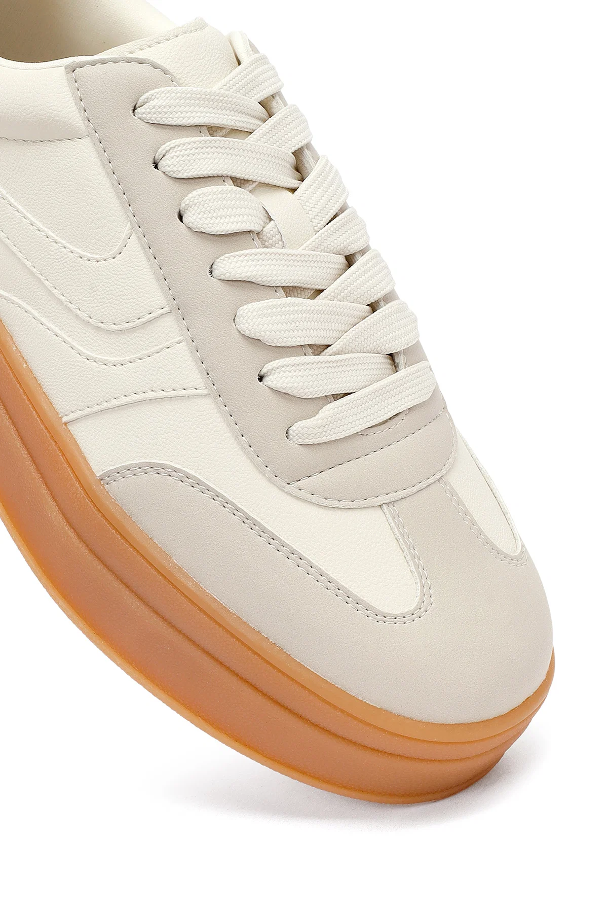 Kadın Bej Bağcıklı Kalın Tabanlı Sneaker - Image 10