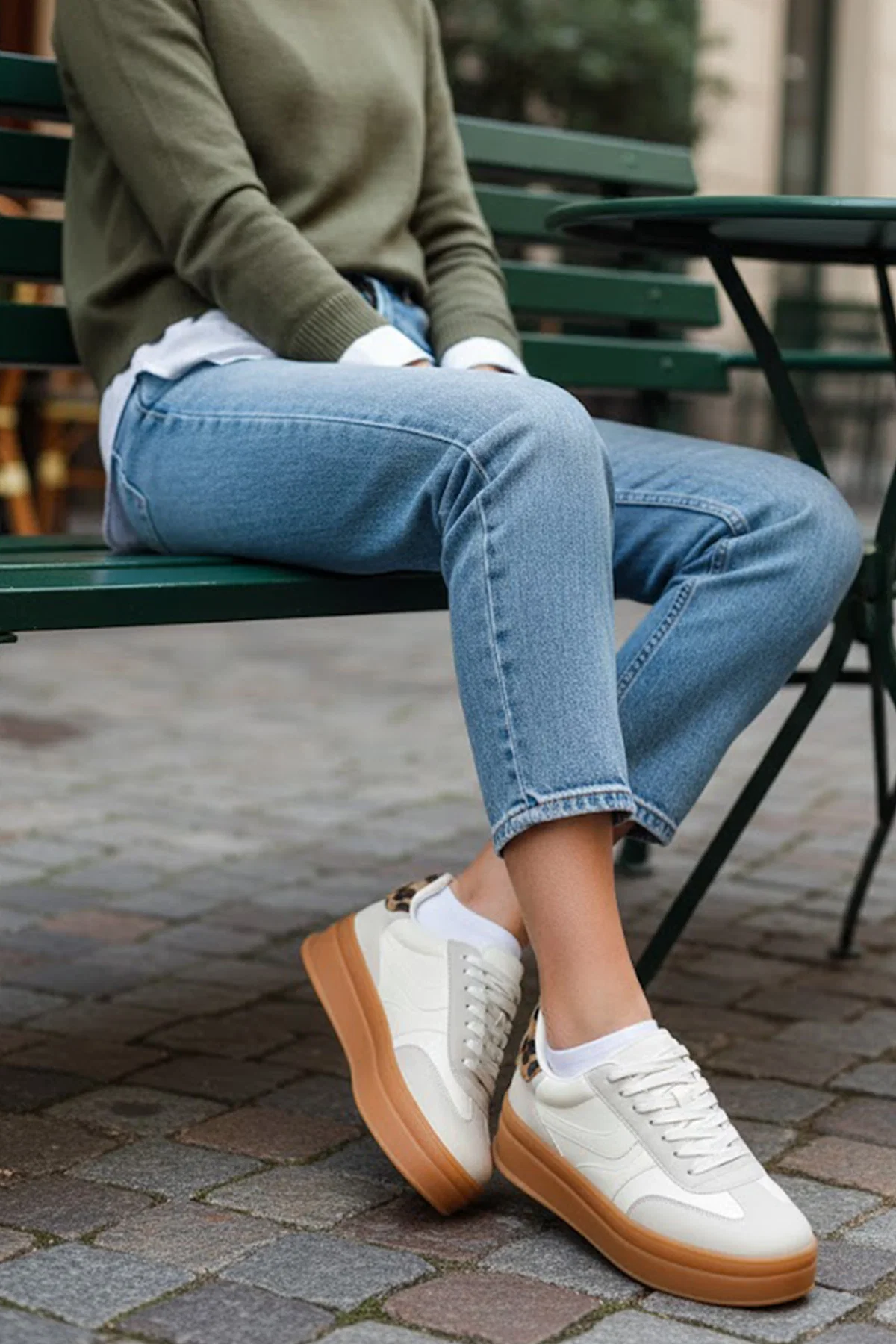 Kadın Bej Bağcıklı Kalın Tabanlı Sneaker - Image 2