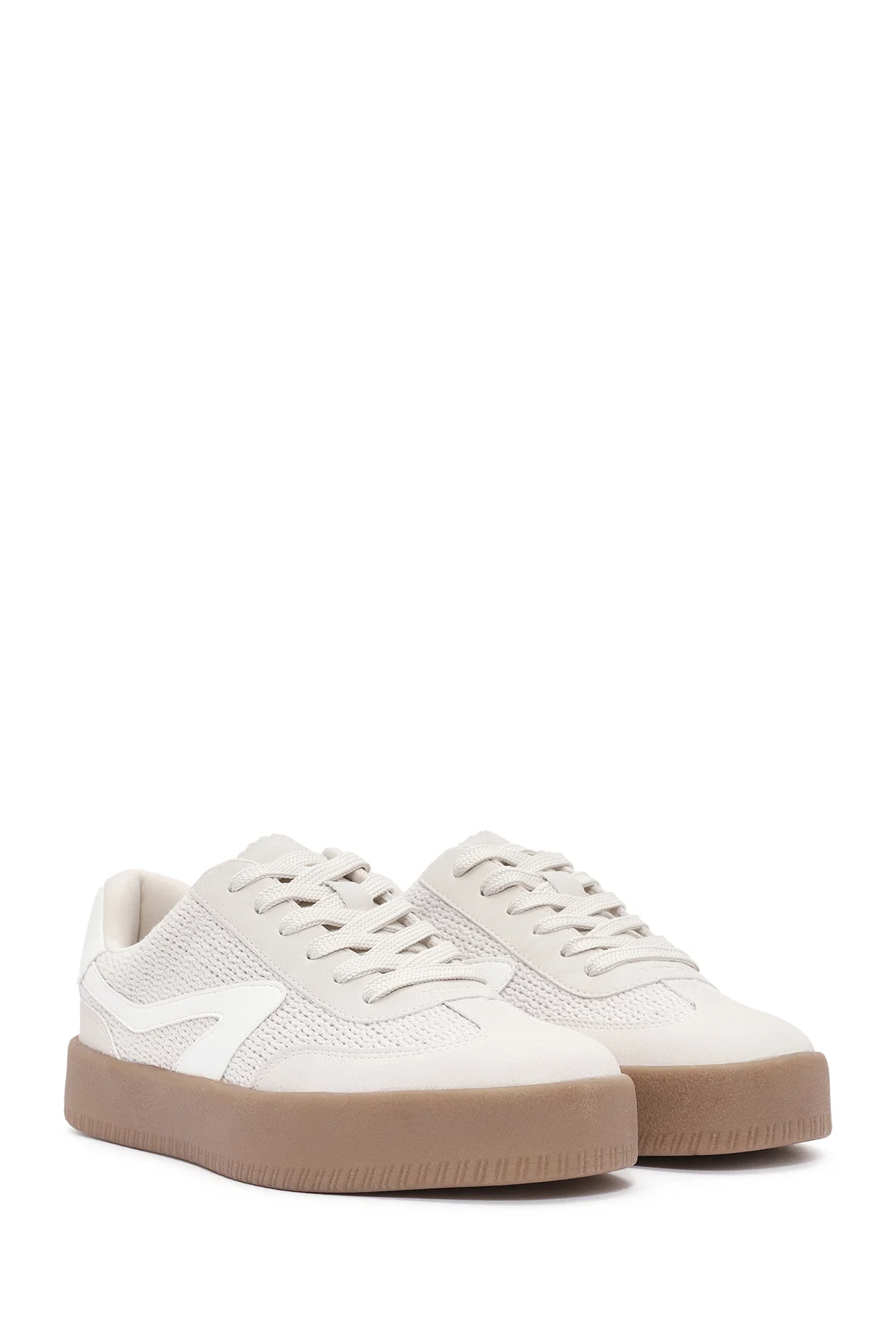 Kadın Bej Bağcıklı Kalın Tabanlı Sneaker - Image 3