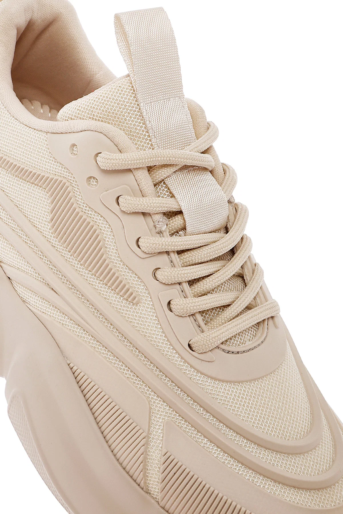 Kadın Bej Bağcıklı Kalın Tabanlı Sneaker - Image 10