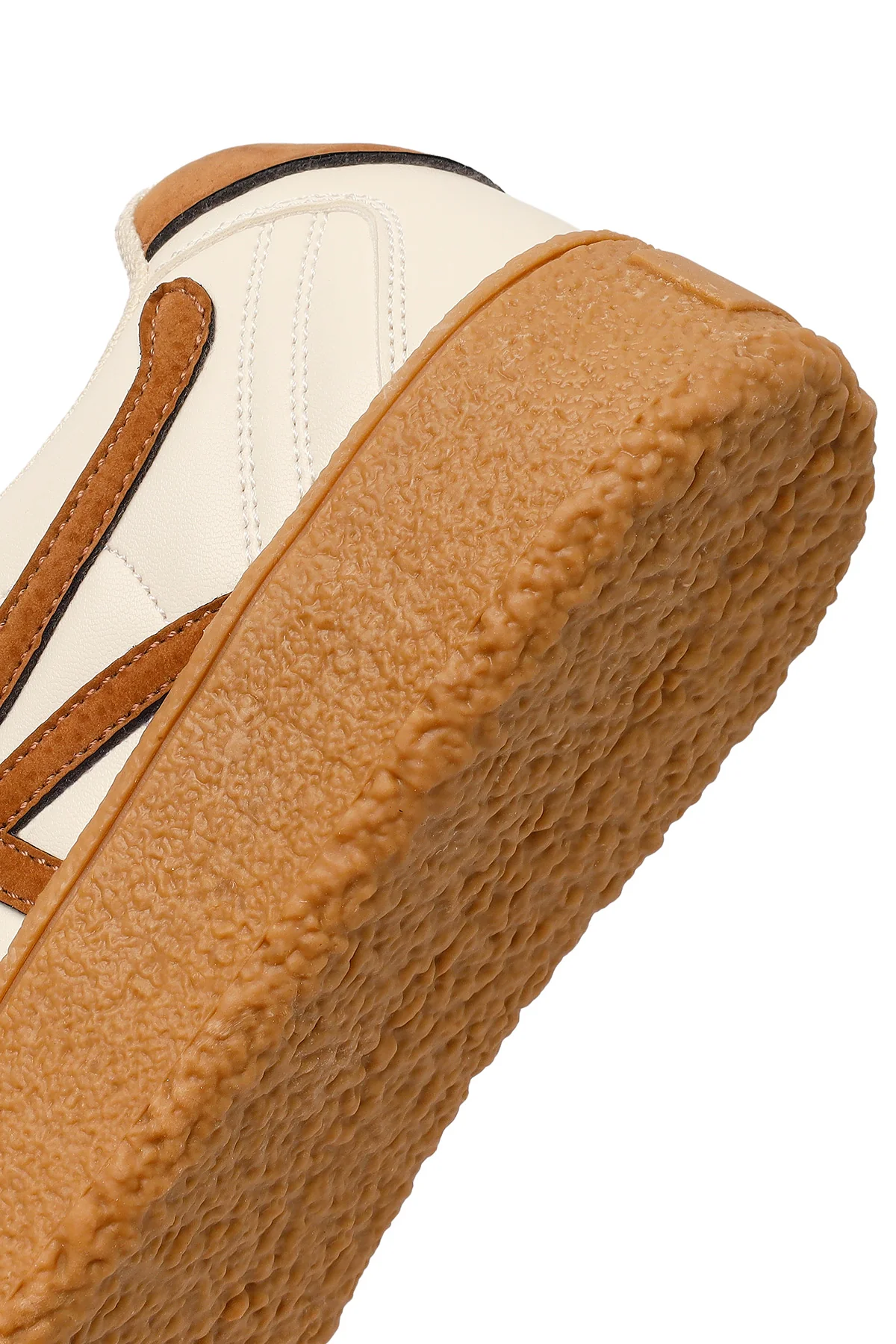 Kadın Bej Bağcıklı Kalın Tabanlı Sneaker - Image 9