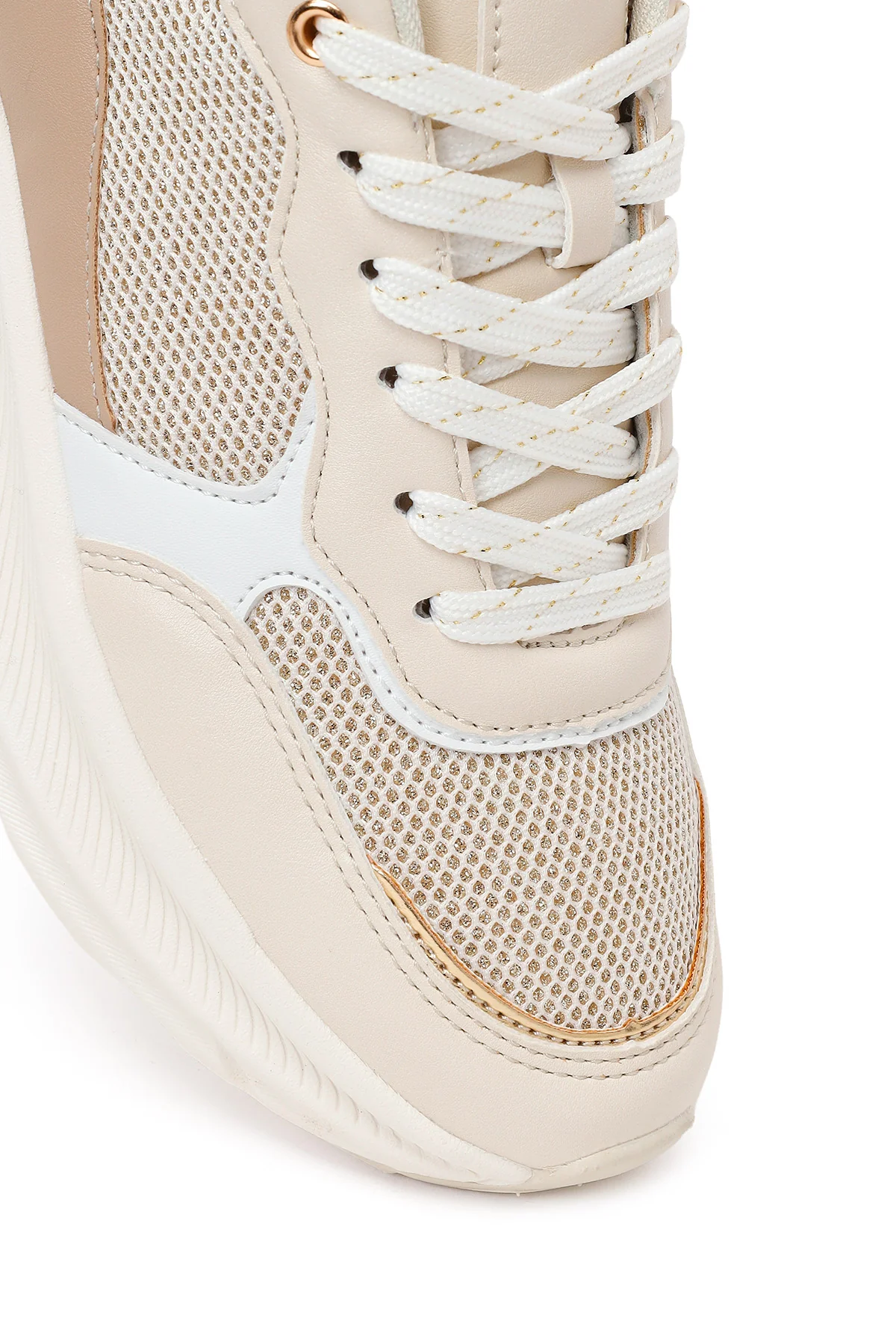 Kadın Bej Bağcıklı Kalın Tabanlı Sneaker - Image 9