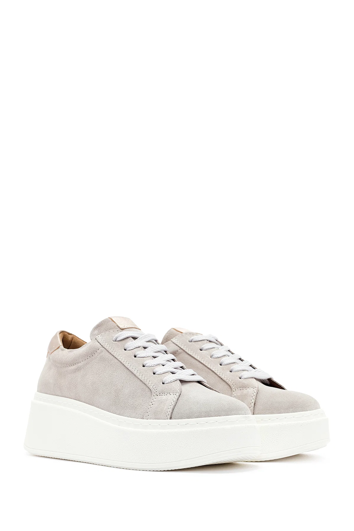 Kadın Bej Bağcıklı Kalın Tabanlı Süet Deri Sneaker - Image 3