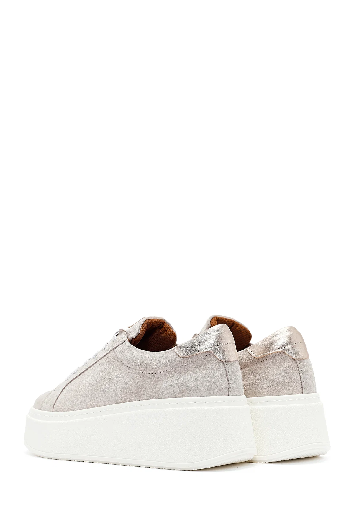 Kadın Bej Bağcıklı Kalın Tabanlı Süet Deri Sneaker - Image 5
